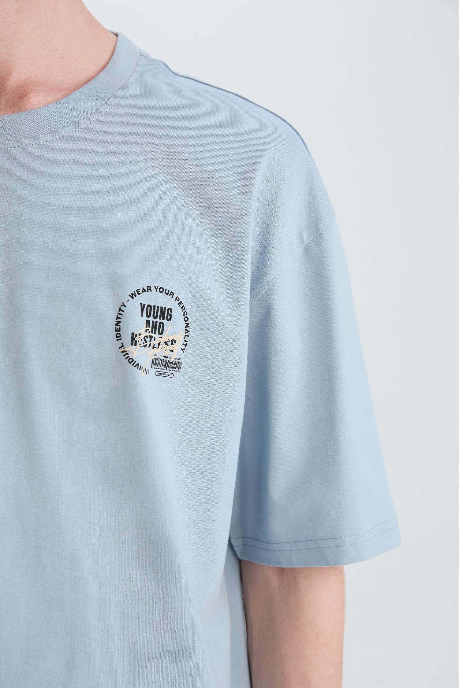 تيشيرت قطن أوفر سايز مطبوع برقبة مستديرة