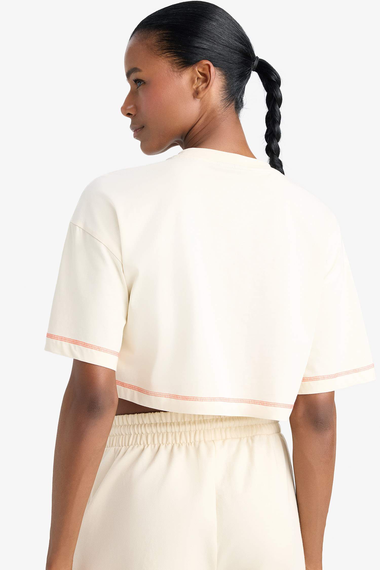 DeFactoFit NBA Chicago Bulls Crop Bisiklet Yaka Sporcu Kısa Kollu Tişört