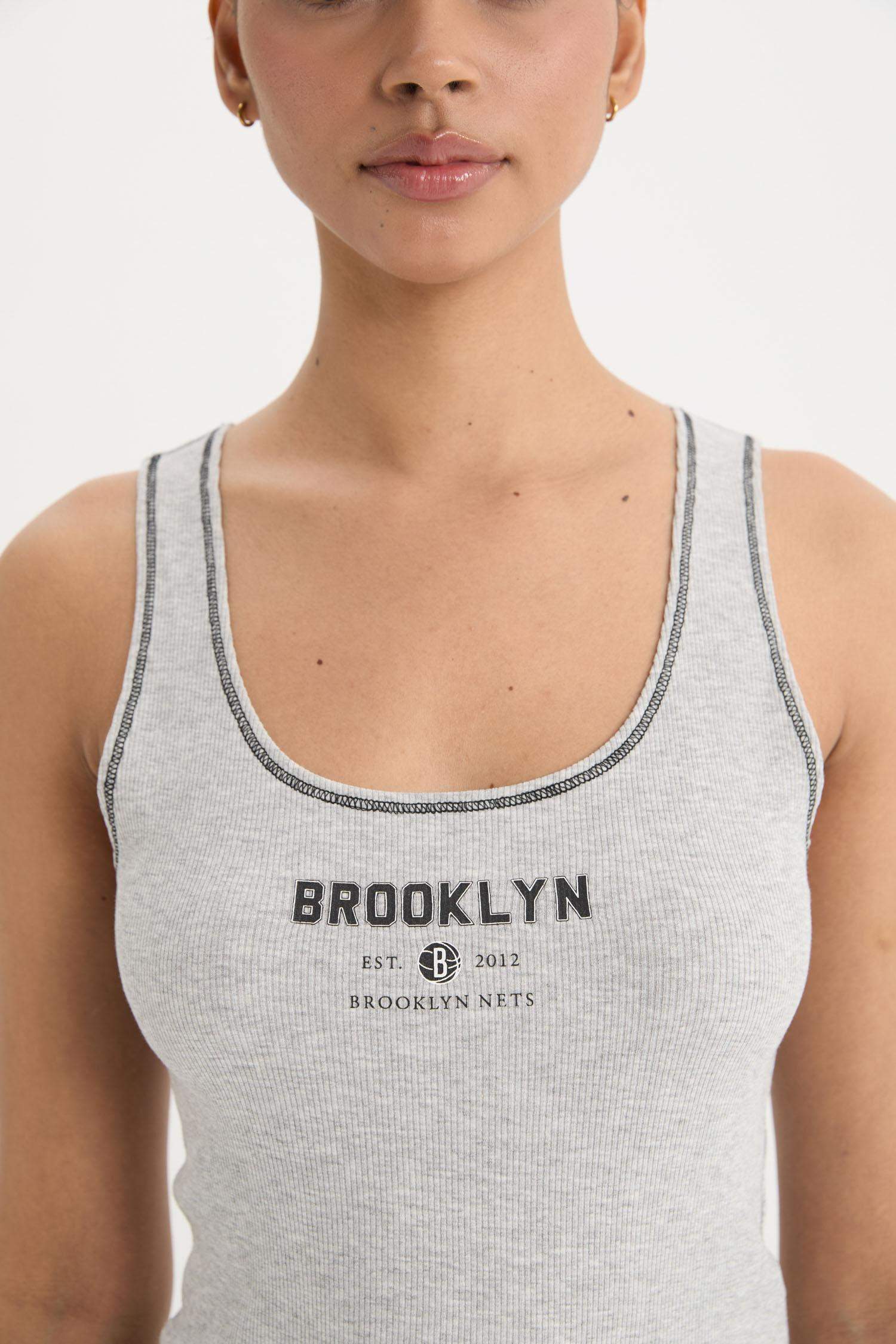 تانك توب مضلع قصة عادية برقبة مستديرة كت من DeFactoFit NBA Brooklyn Nets