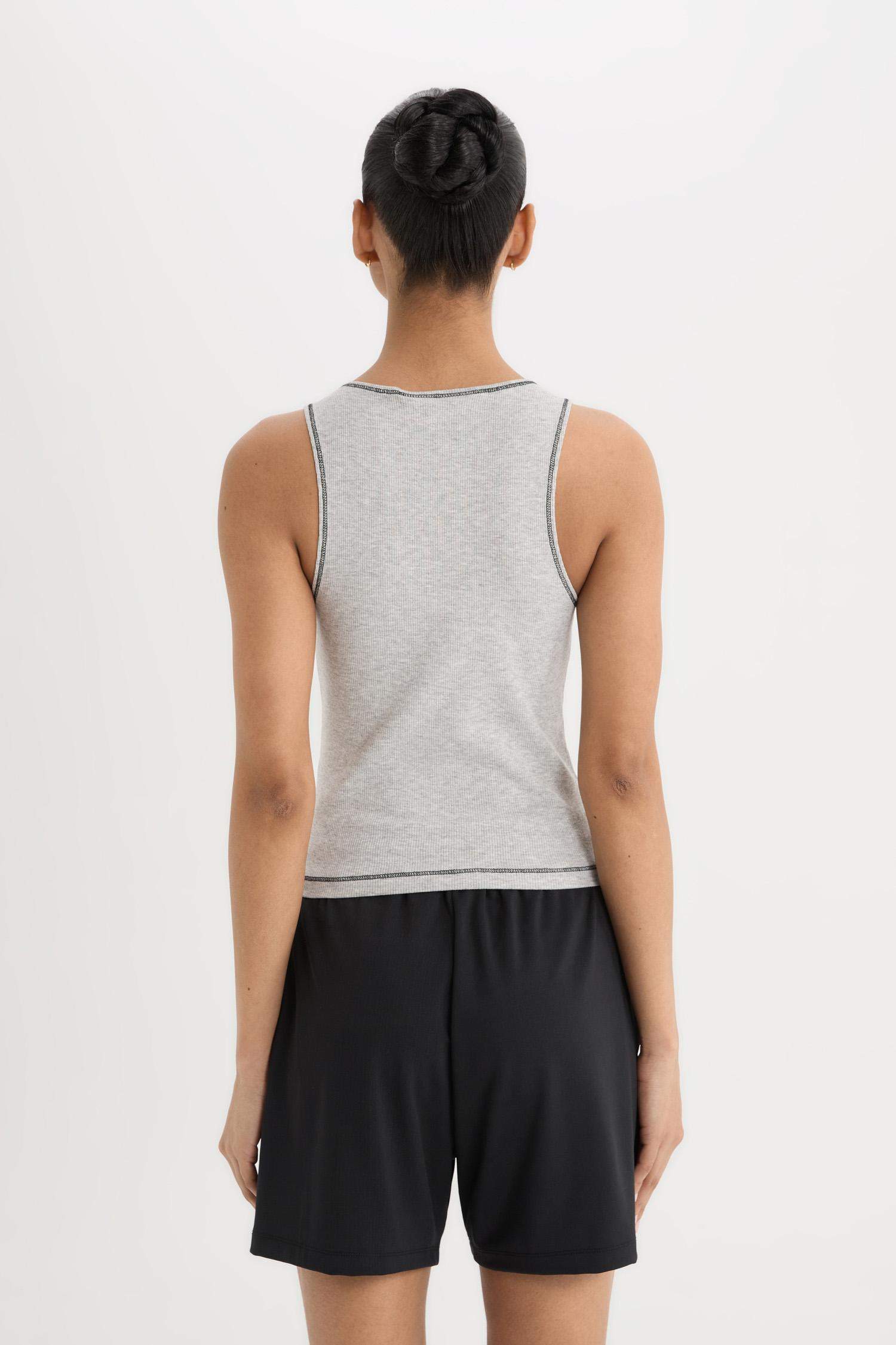 تانك توب مضلع قصة عادية برقبة مستديرة كت من DeFactoFit NBA Brooklyn Nets