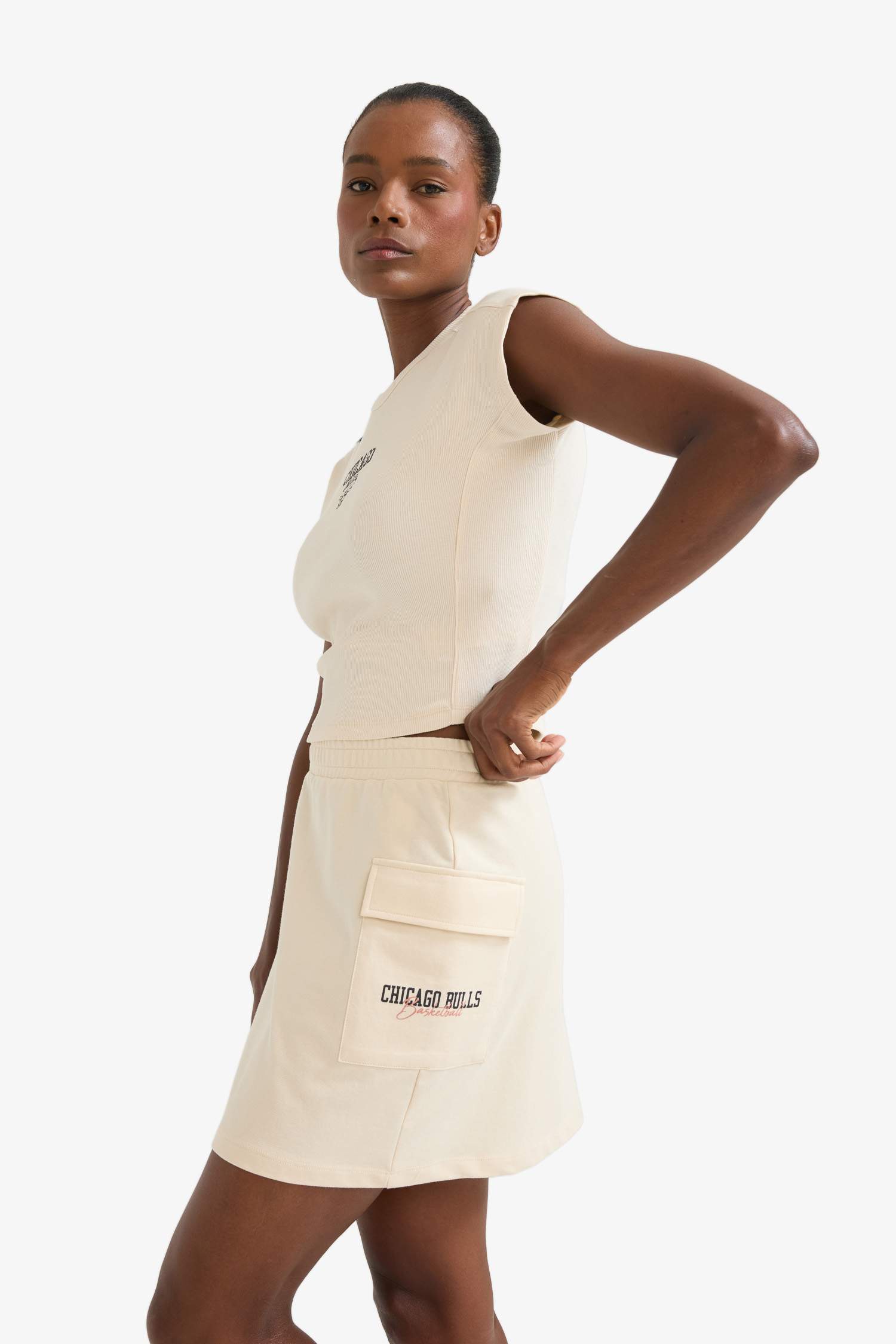 DeFactoFit NBA Chicago Bulls стандартная юбка с внутренними леггинсами