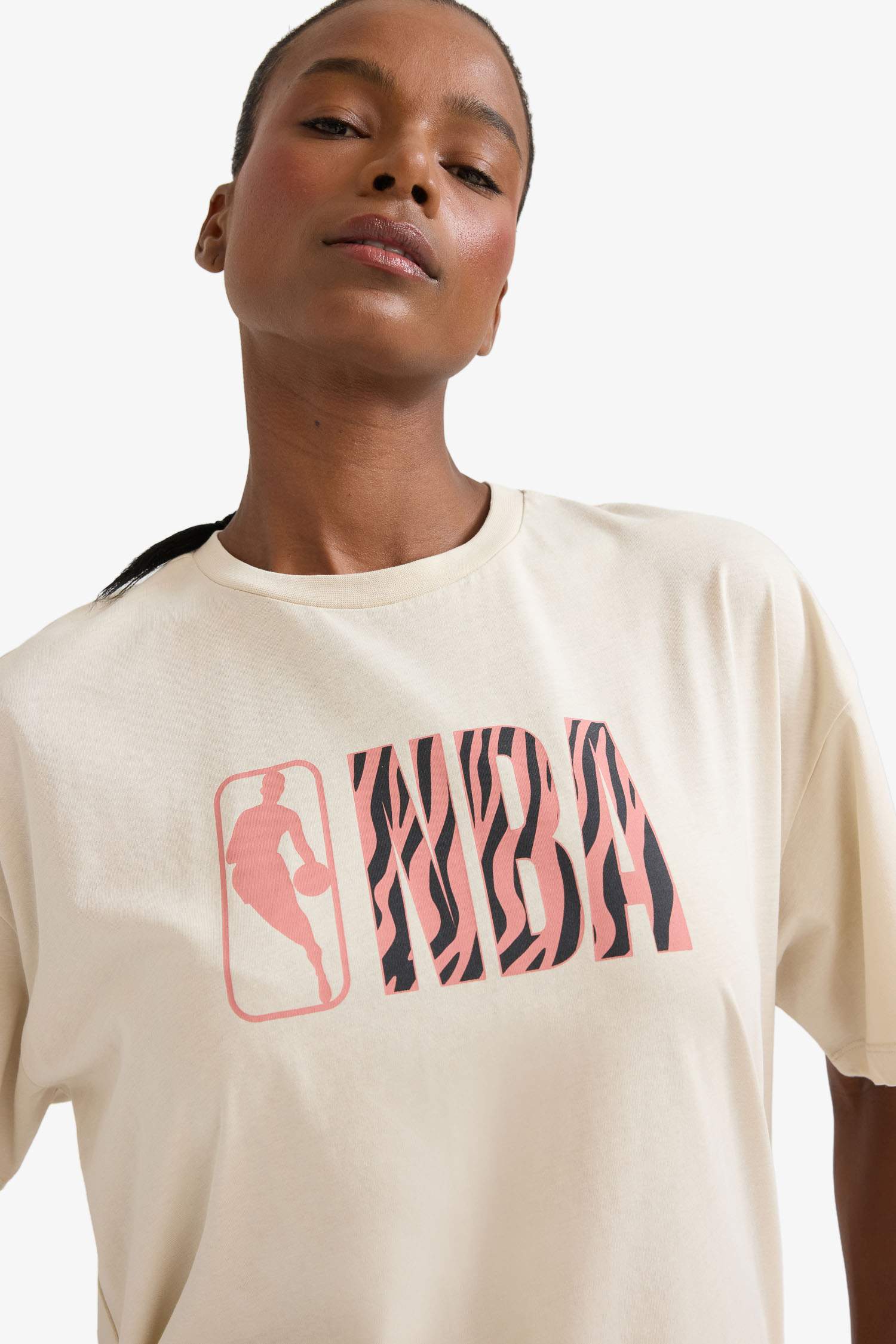 DeFactoFit NBA логотип Oversize широкого кроя футболка с круглым вырезом и коротким рукавом