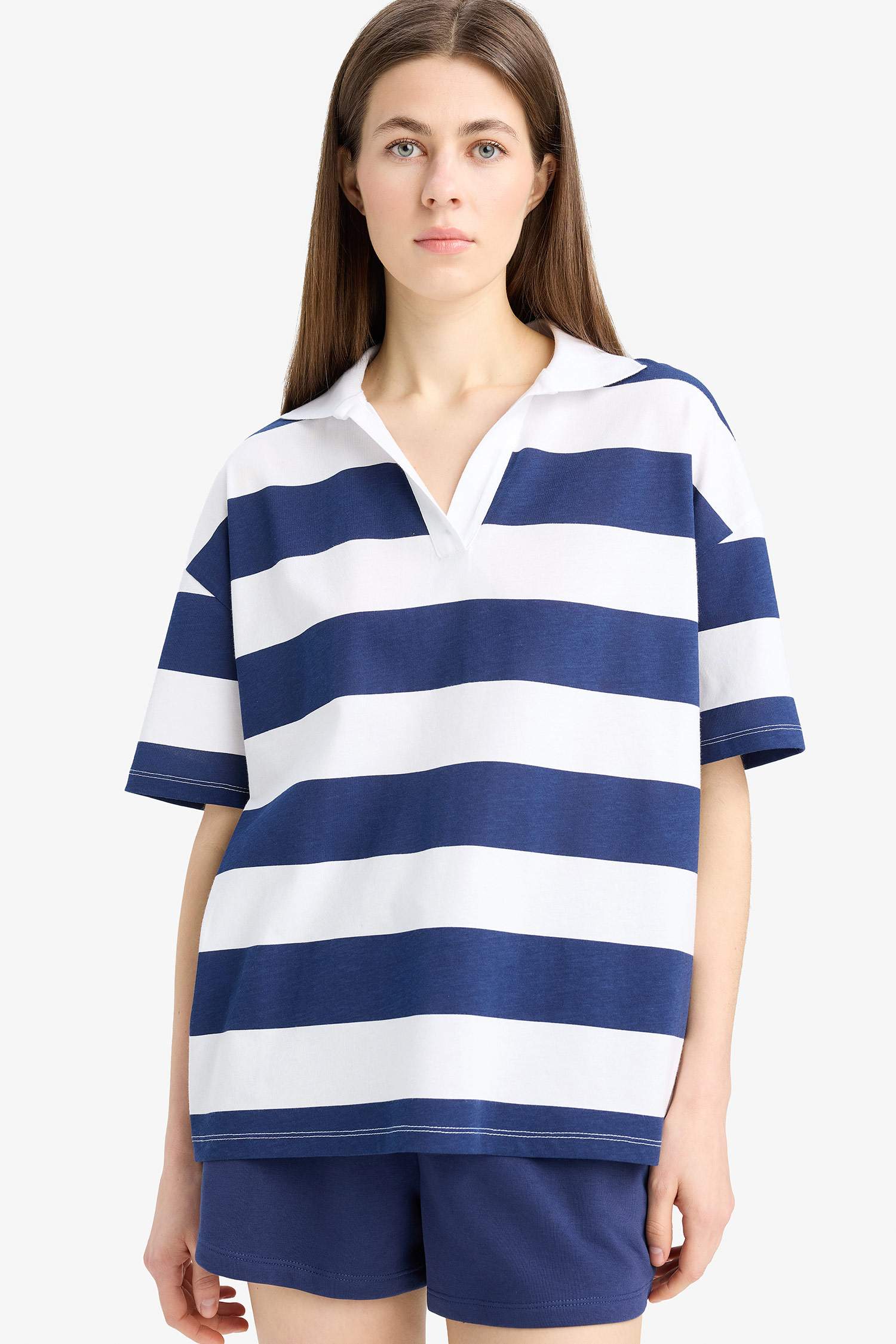 تيشيرت بولو نص كم قصة مريحة برقبة بولو