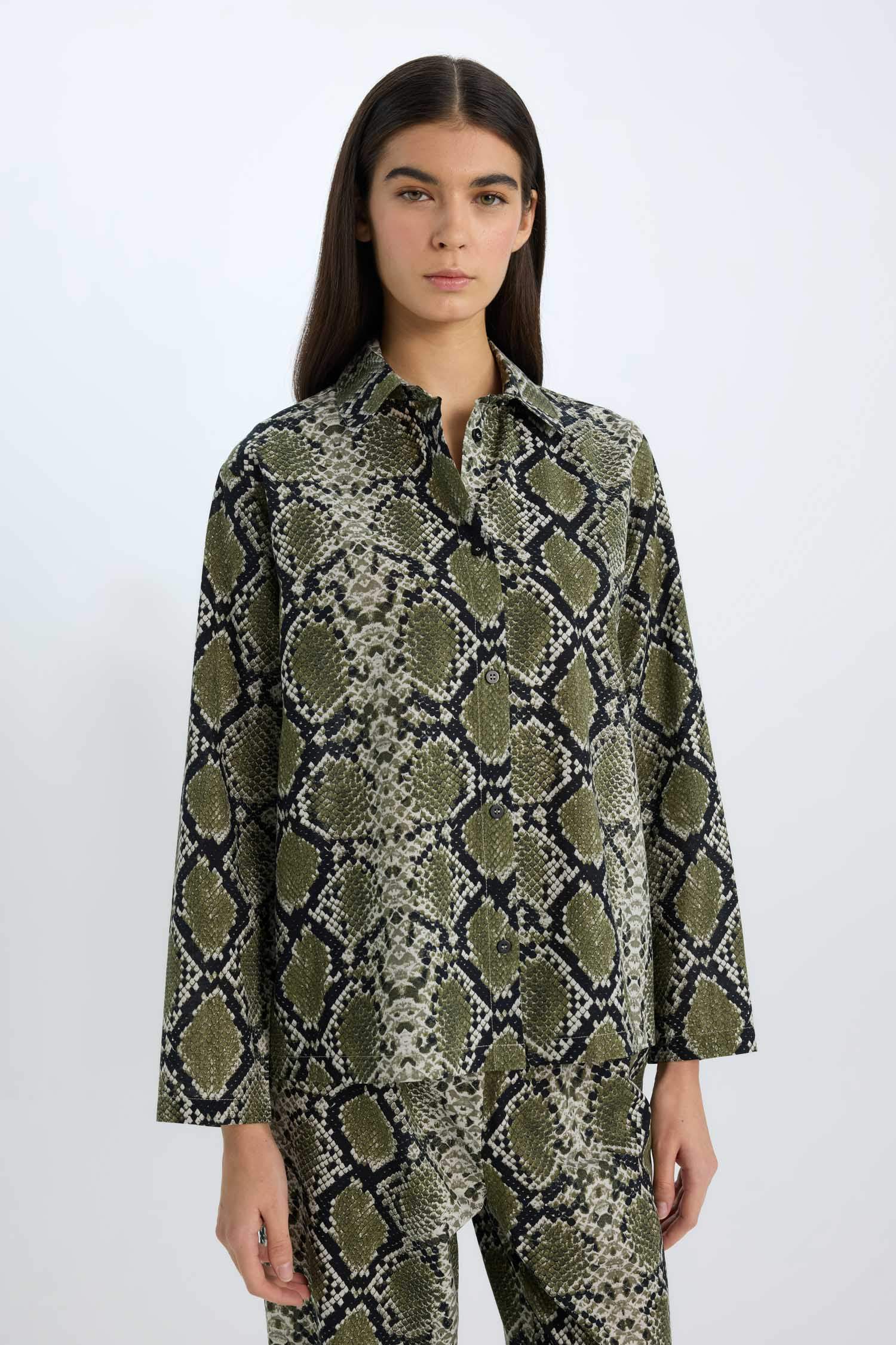 Pijama Takım Poplin Yılan Derisi Desenli Uzun Kollu Üst Beli Lastikli Uzun Alt-Fall in Love