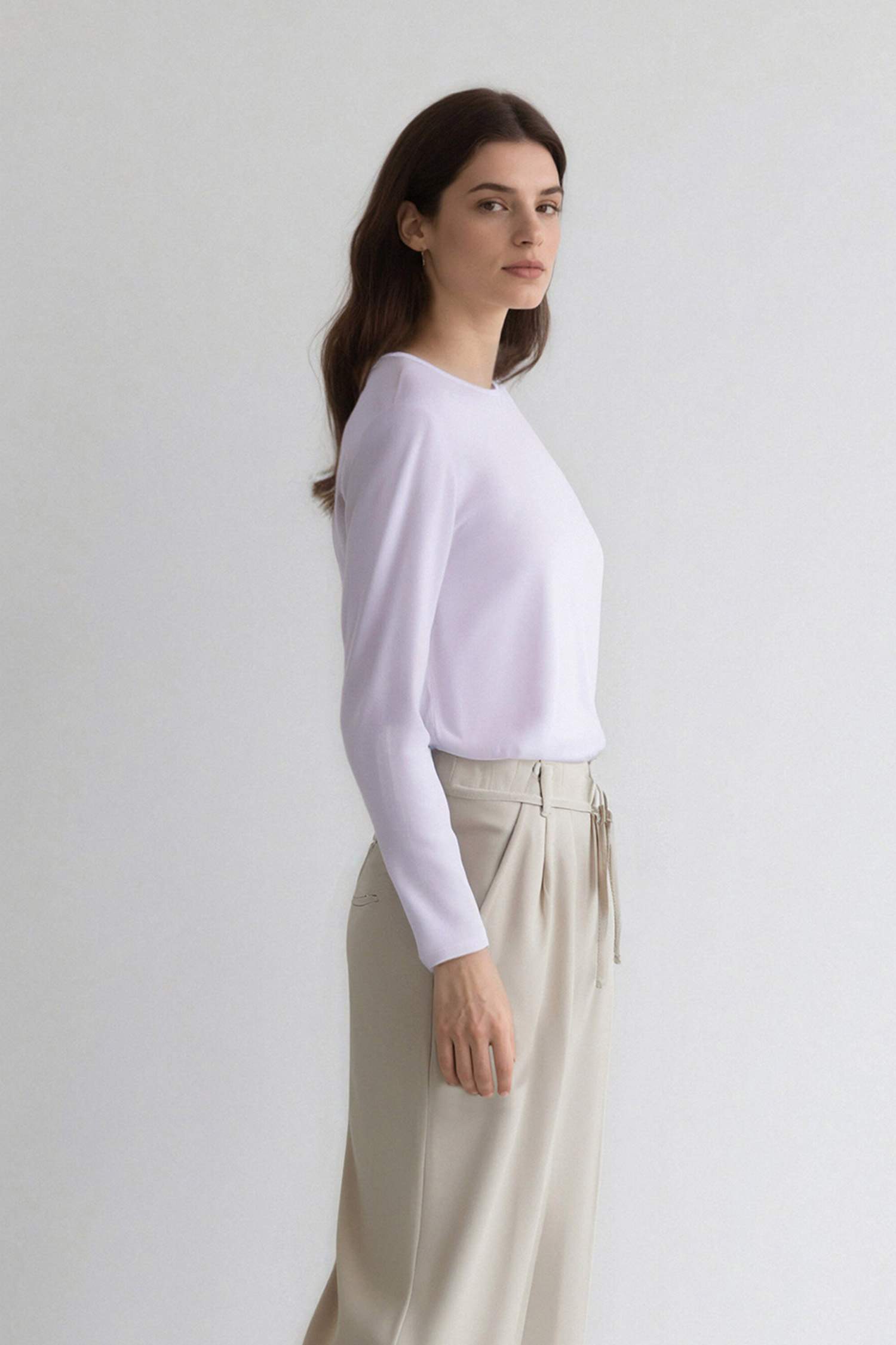 توب فيسكوز أبيض من Fall in Love