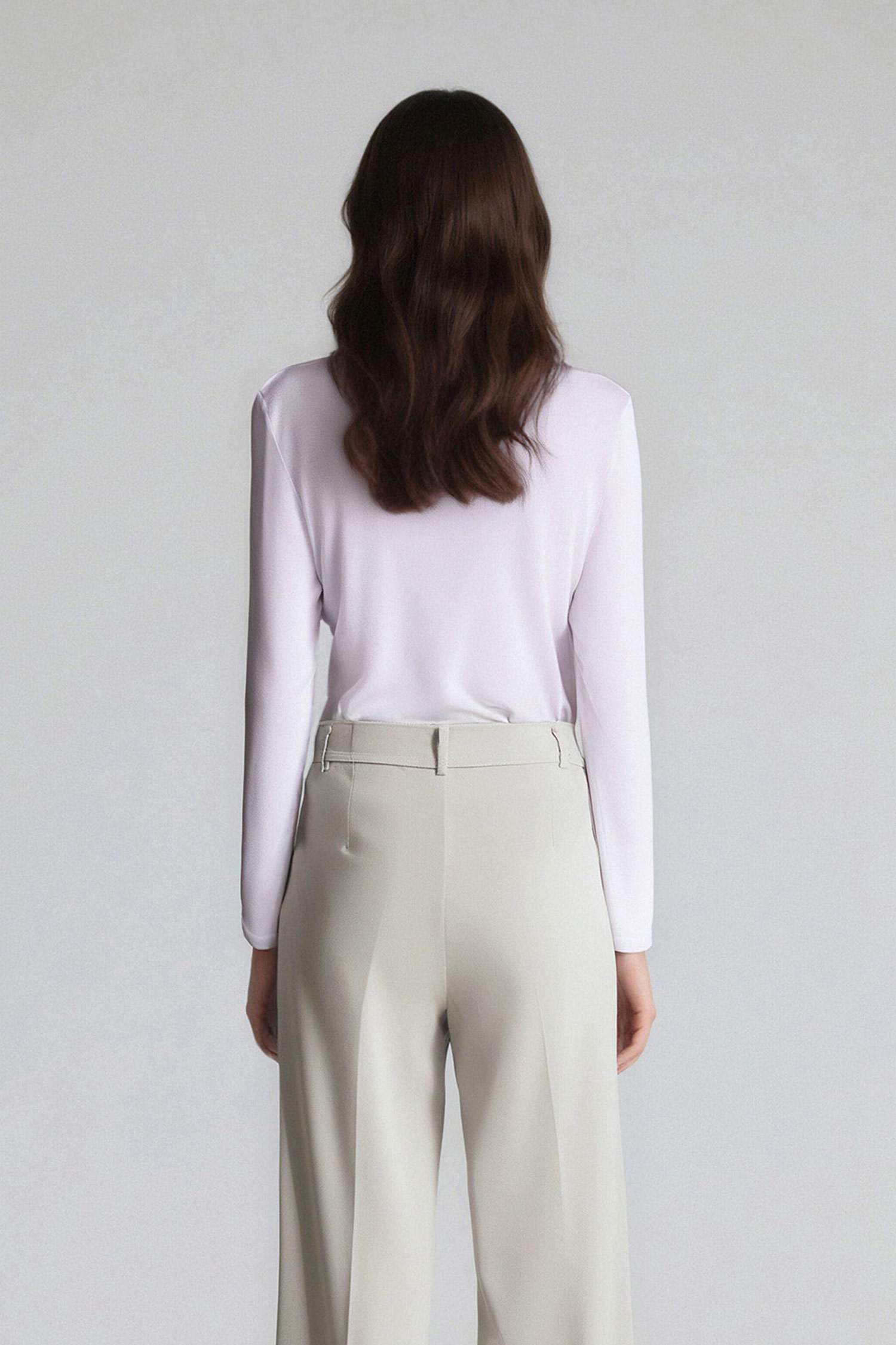 توب فيسكوز أبيض من Fall in Love