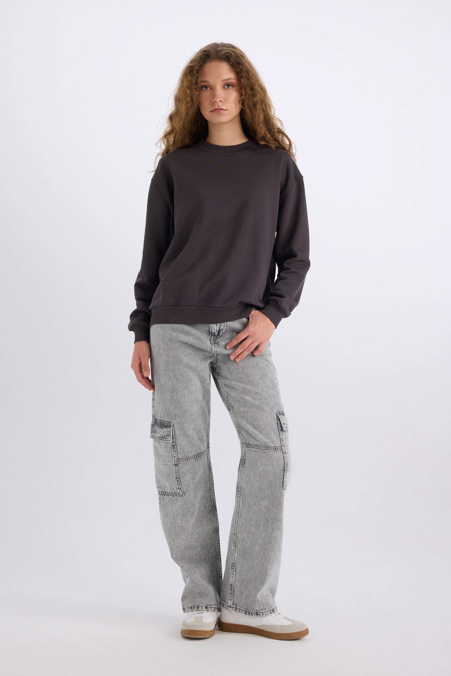  Oversize Geniş Kalıp Bisiklet Yaka Basic Düz Kalın Sweatshirt