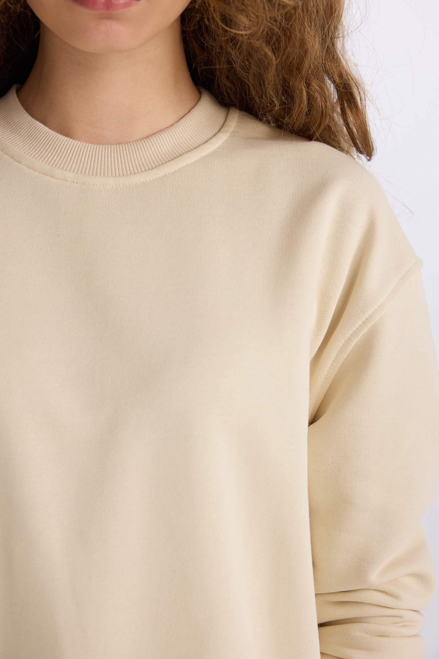 Oversize Geniş Kalıp Bisiklet Yaka Basic Düz Kalın Sweatshirt