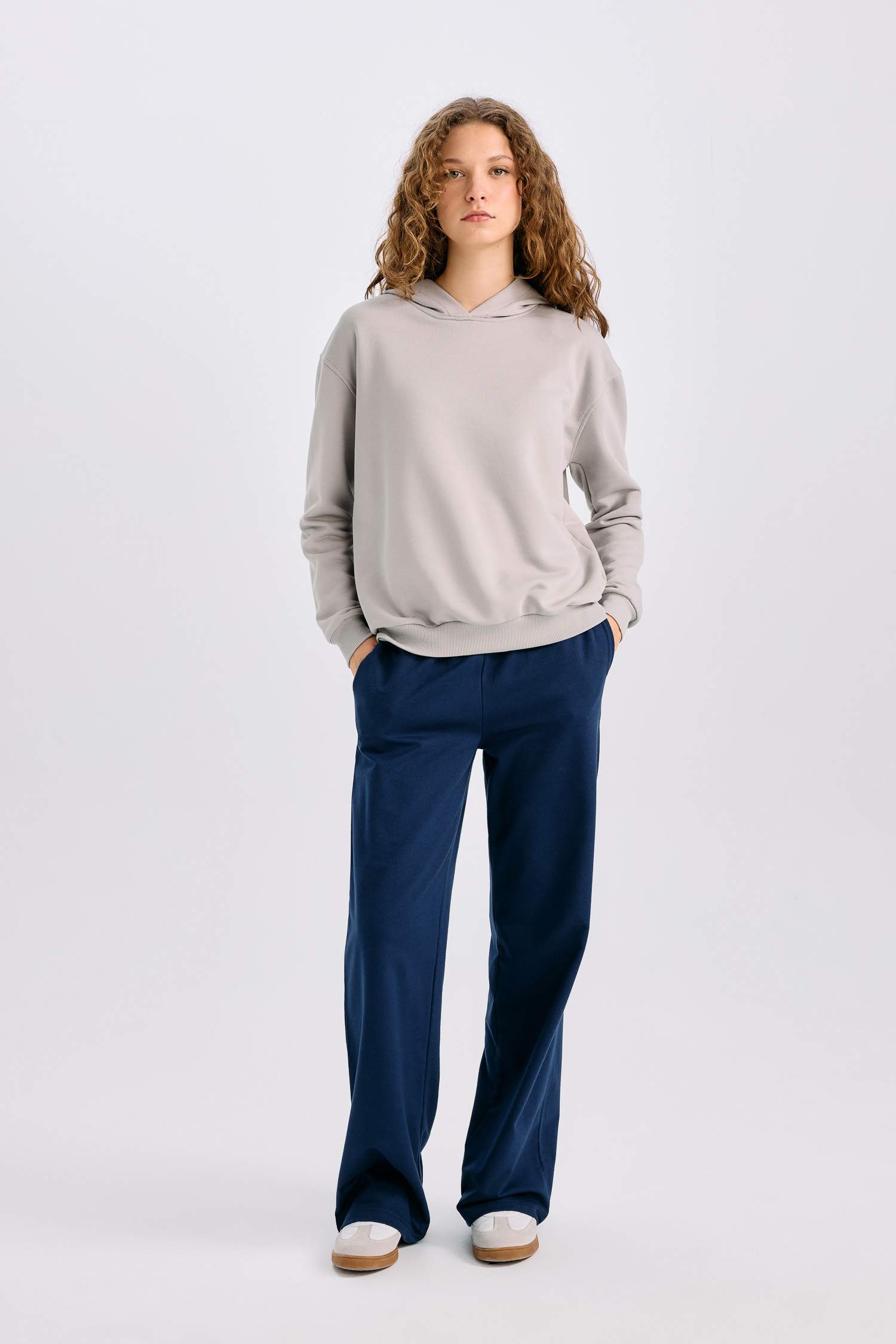 Loose Fit Kapüşonlu Basic Düz Kalın Kumaş Sweatshirt
