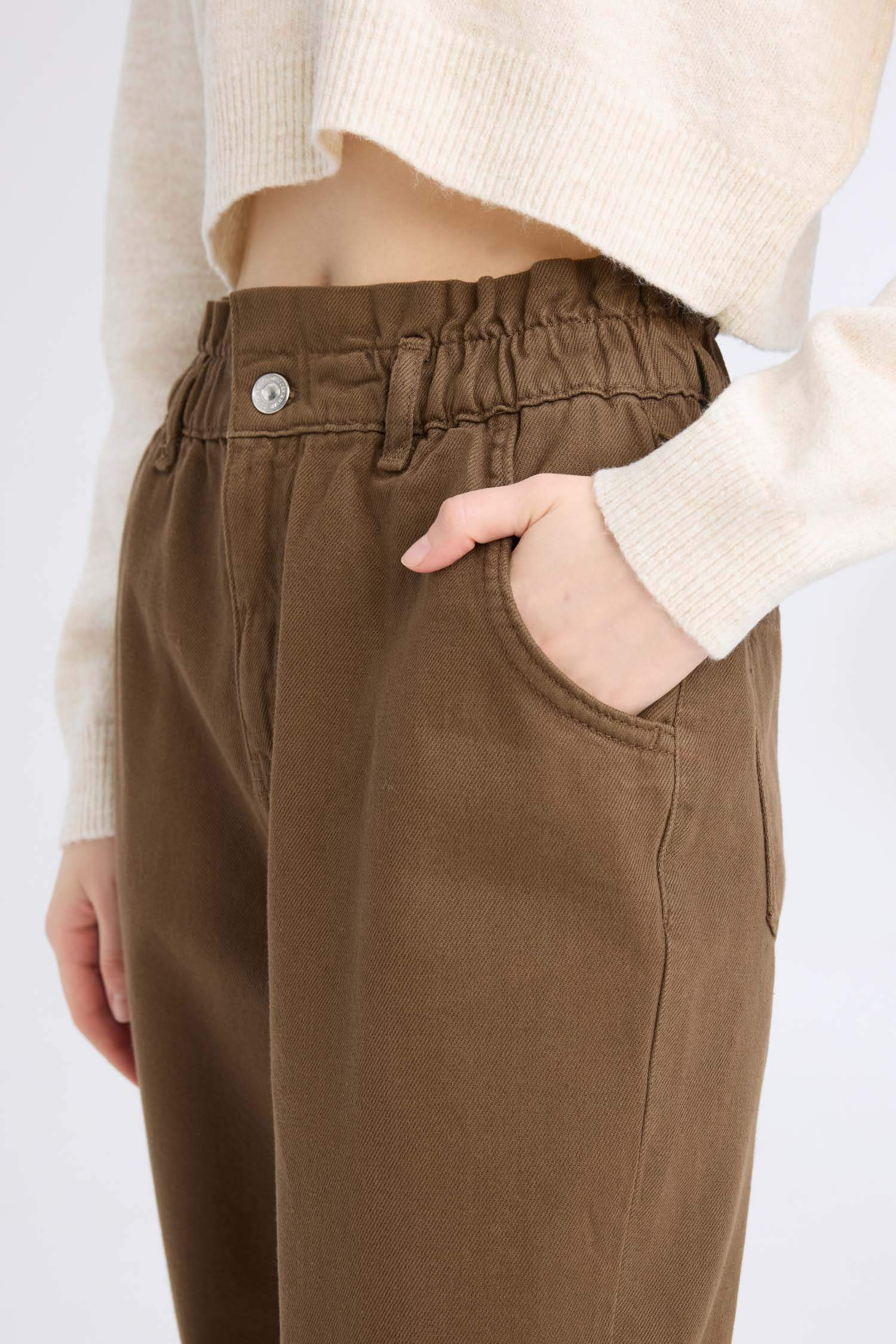 Paperbag Elastic Waist Ankle Length Jeans