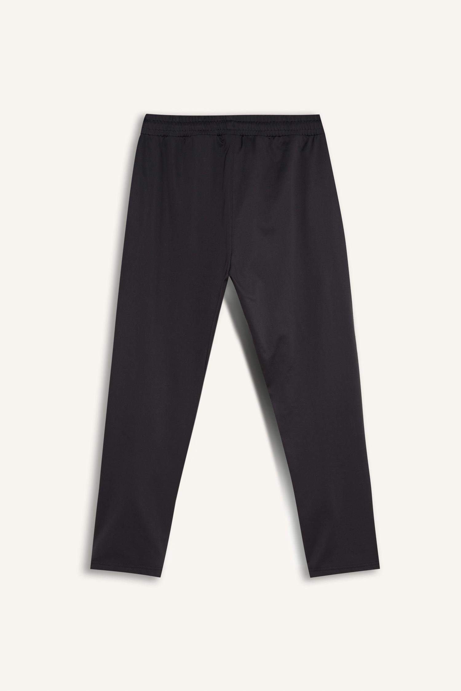 بنطلون جوجر قماش سكوبا سليم فيت ستاندارت