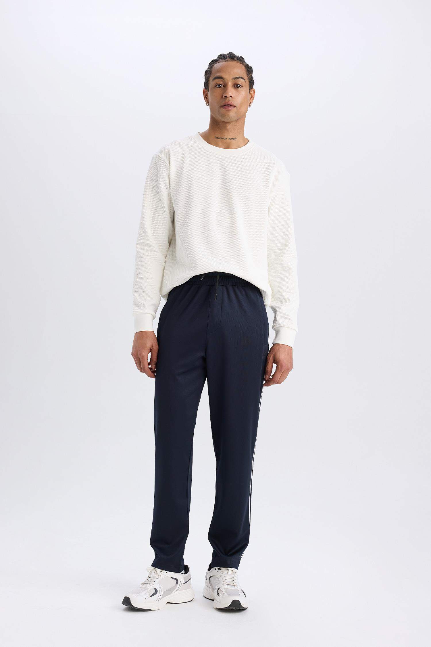 DeFactoFit Sporcu Jogger Eşofman Altı Slim Fit Dar Kesim Standart Paça Skuba Dalgıç Kumaş Beli Lastikli