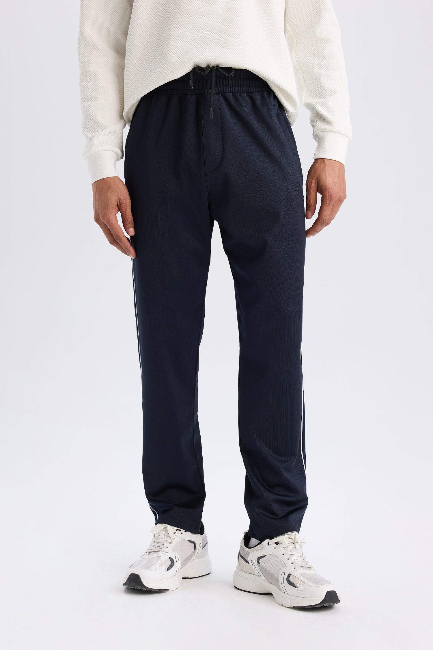 DeFactoFit Sporcu Jogger Eşofman Altı Slim Fit Dar Kesim Standart Paça Skuba Dalgıç Kumaş Beli Lastikli