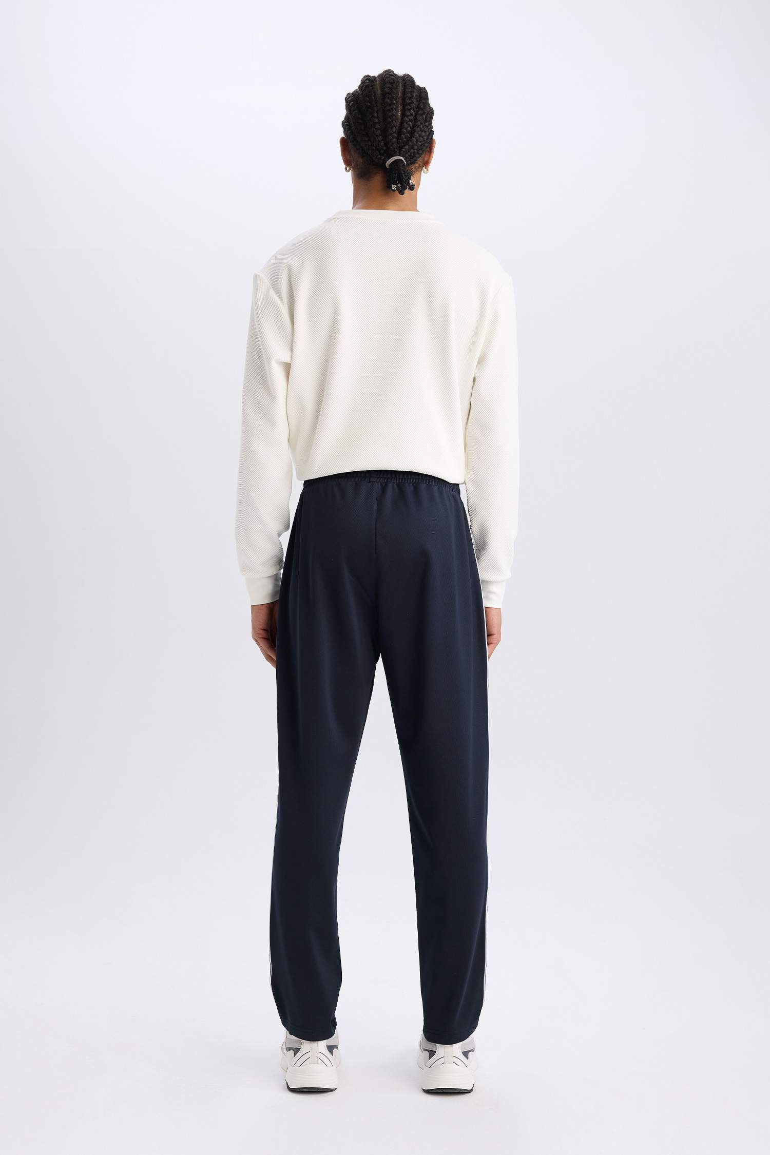 DeFactoFit Sporcu Jogger Eşofman Altı Slim Fit Dar Kesim Standart Paça Skuba Dalgıç Kumaş Beli Lastikli