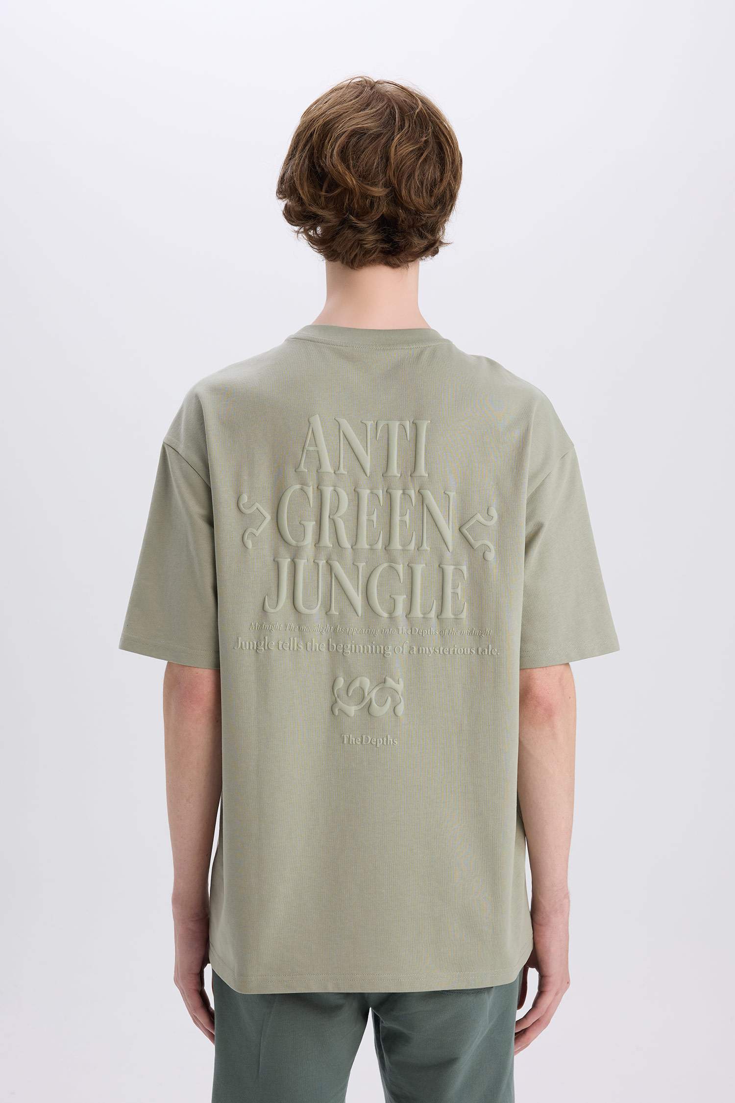 %100 Pamuk Boxy Fit Bisiklet Yaka Sırt Baskılı Kısa Kollu Tişört