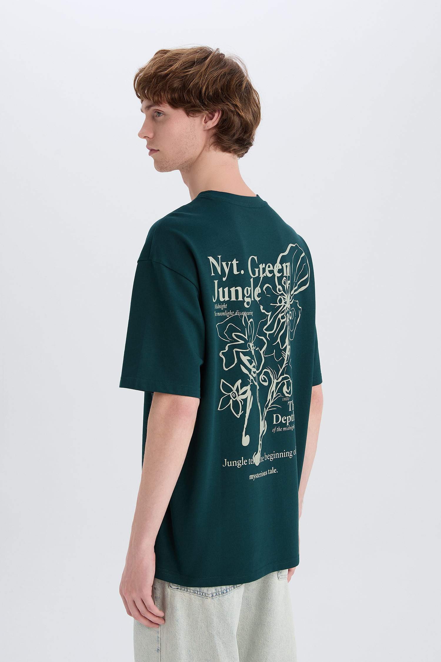 %100 Pamuk Boxy Fit Bisiklet Yaka Sırt Baskılı Kısa Kollu Tişört