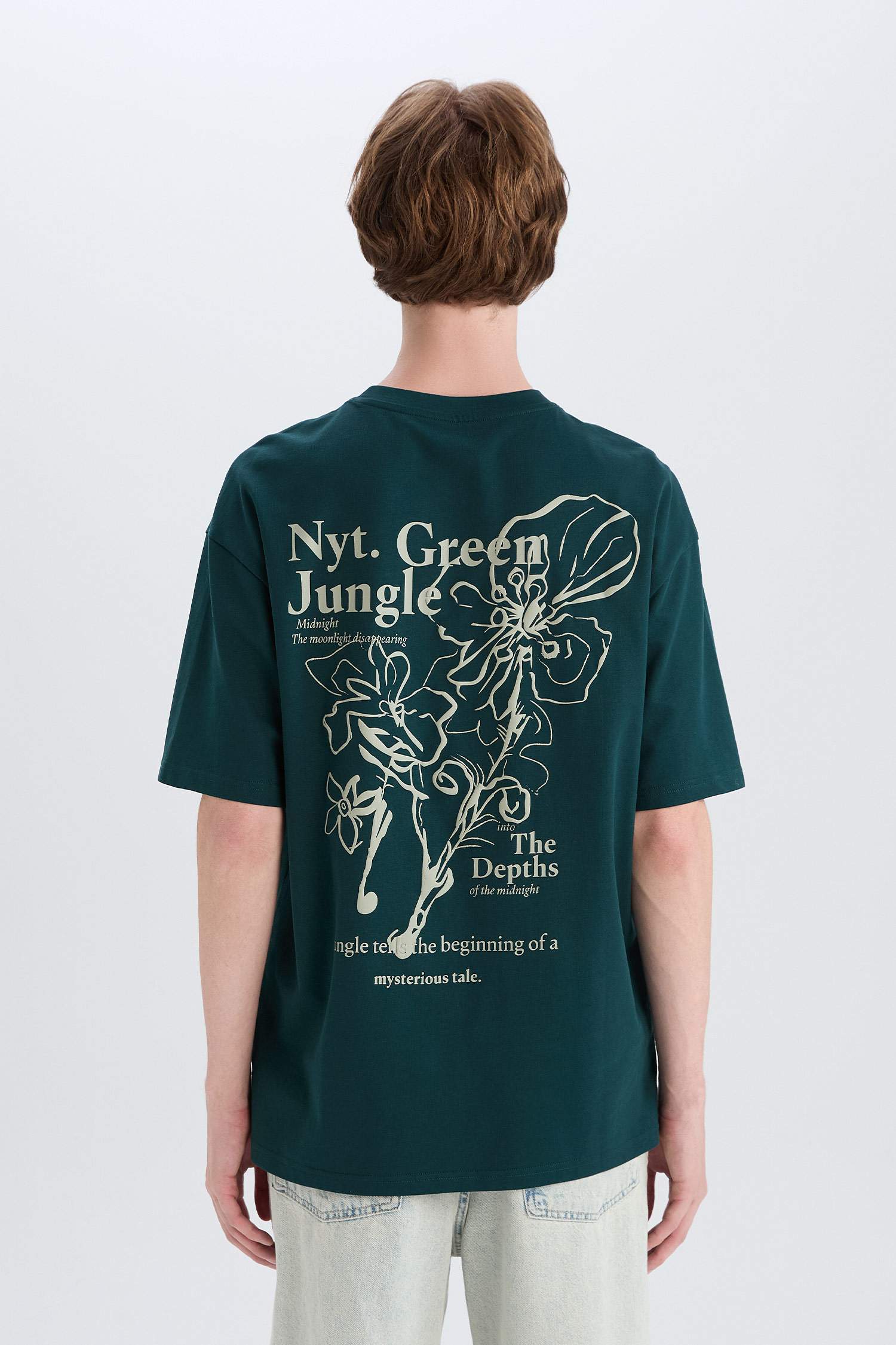 %100 Pamuk Boxy Fit Bisiklet Yaka Sırt Baskılı Kısa Kollu Tişört