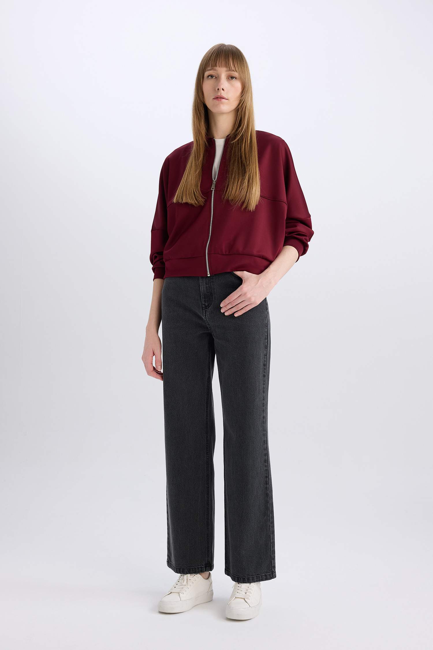 بلوفر قصة عادية برقبة بشريط بساق بسحاب