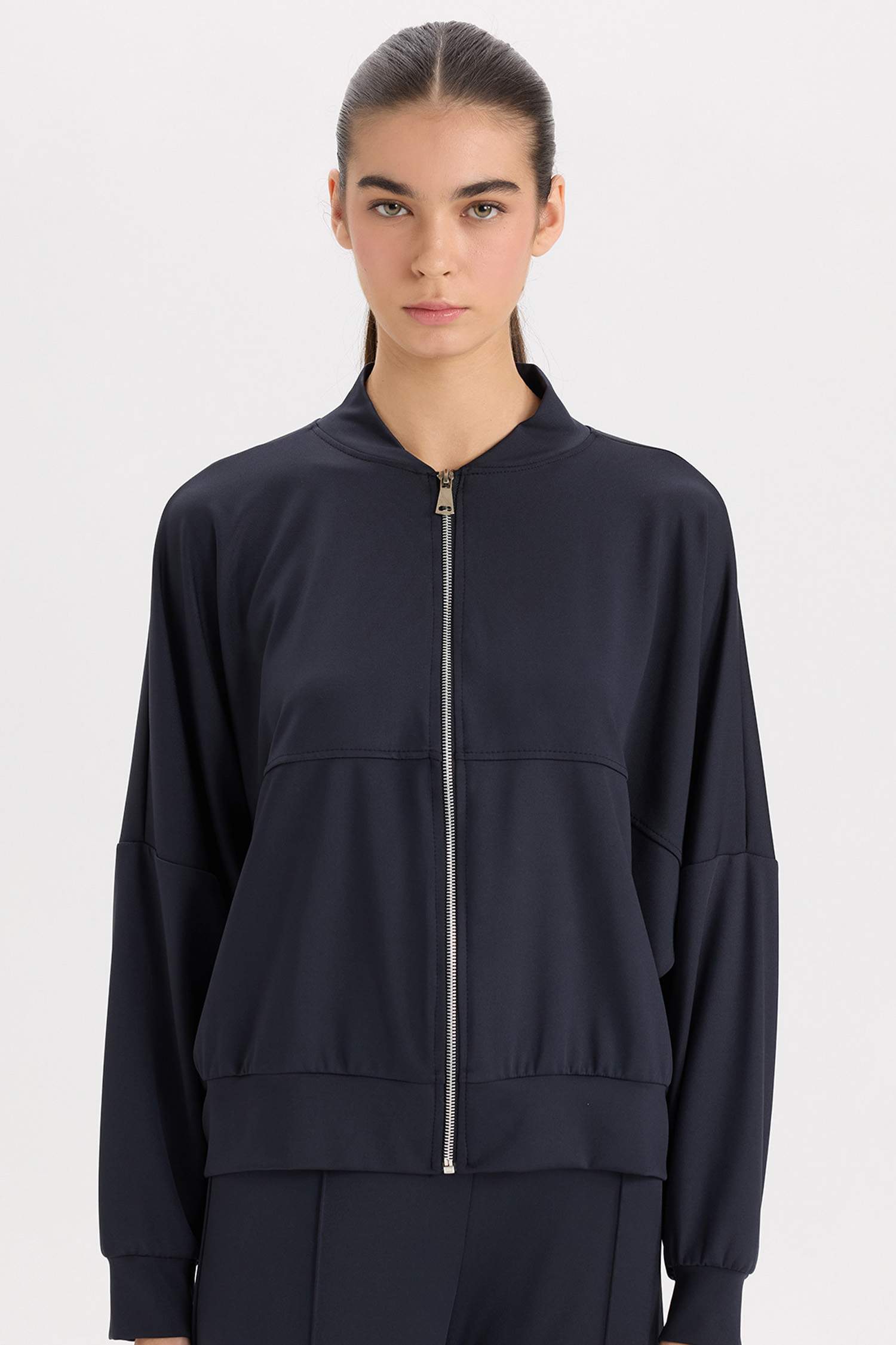 Kolej Yaka Fermuarlı Cepli Basic Düz Bomber Hırka