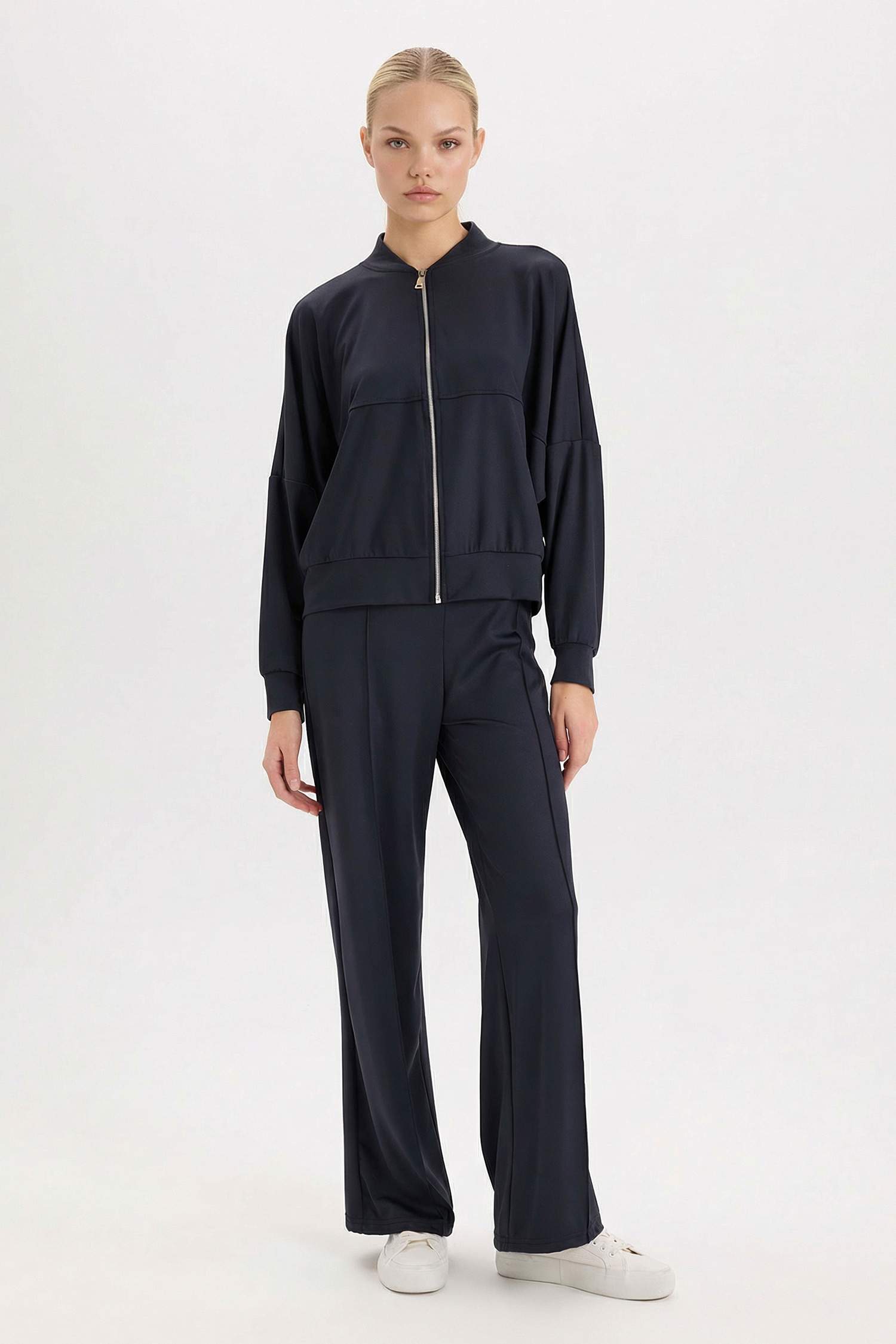 Kolej Yaka Fermuarlı Cepli Basic Düz Bomber Hırka