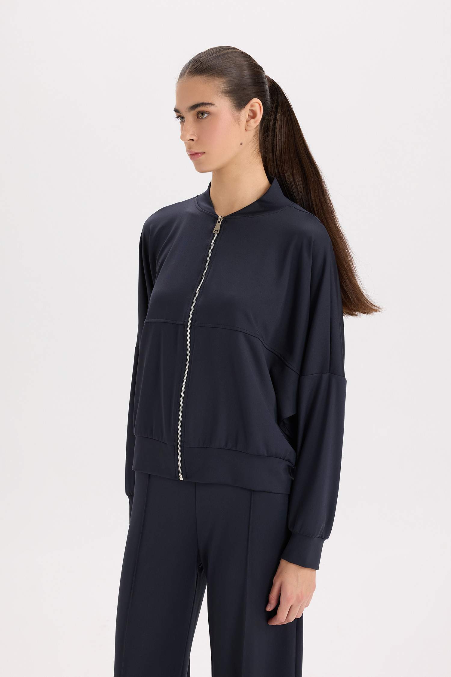 Kolej Yaka Fermuarlı Cepli Basic Düz Bomber Hırka