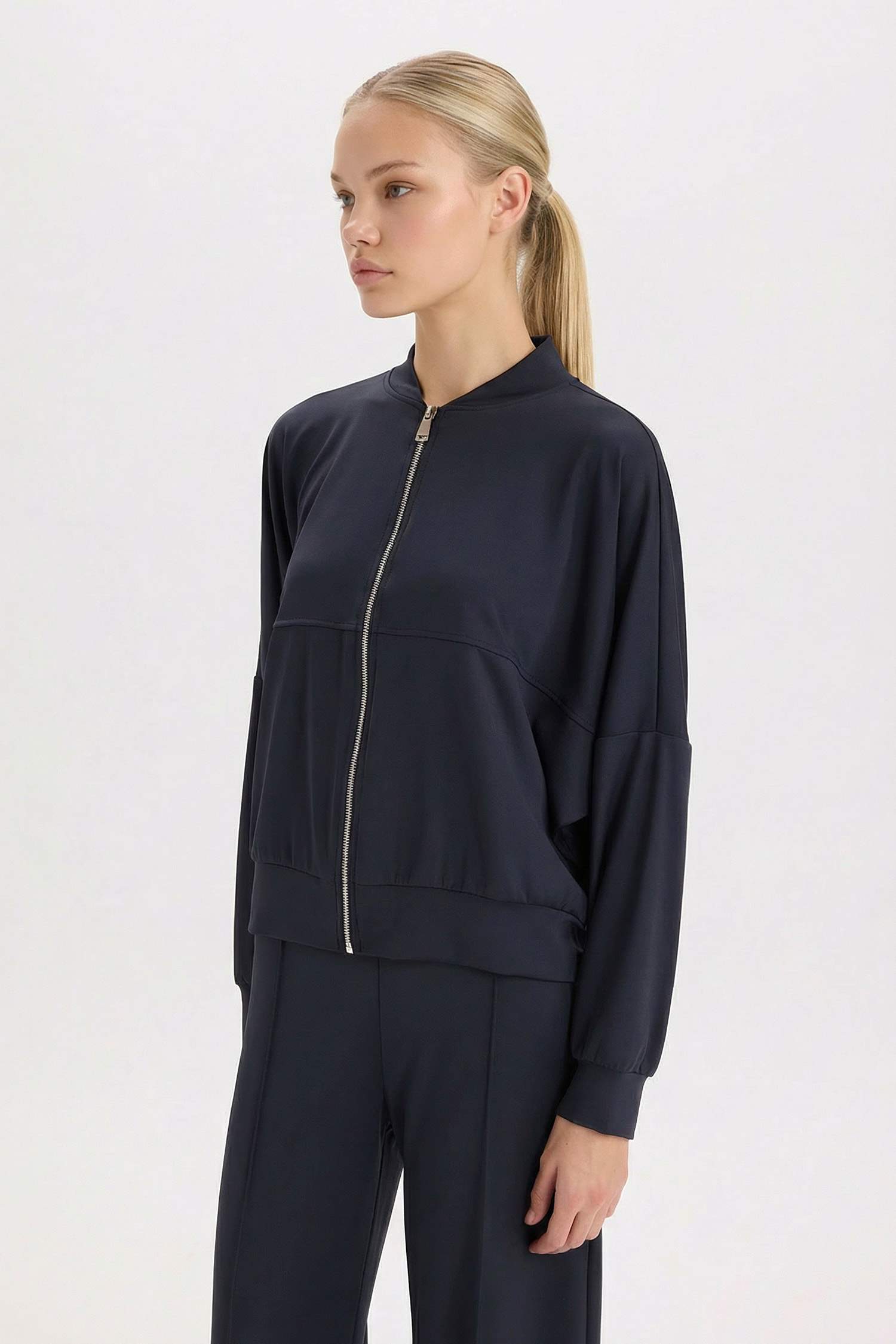 Kolej Yaka Fermuarlı Cepli Basic Düz Bomber Hırka