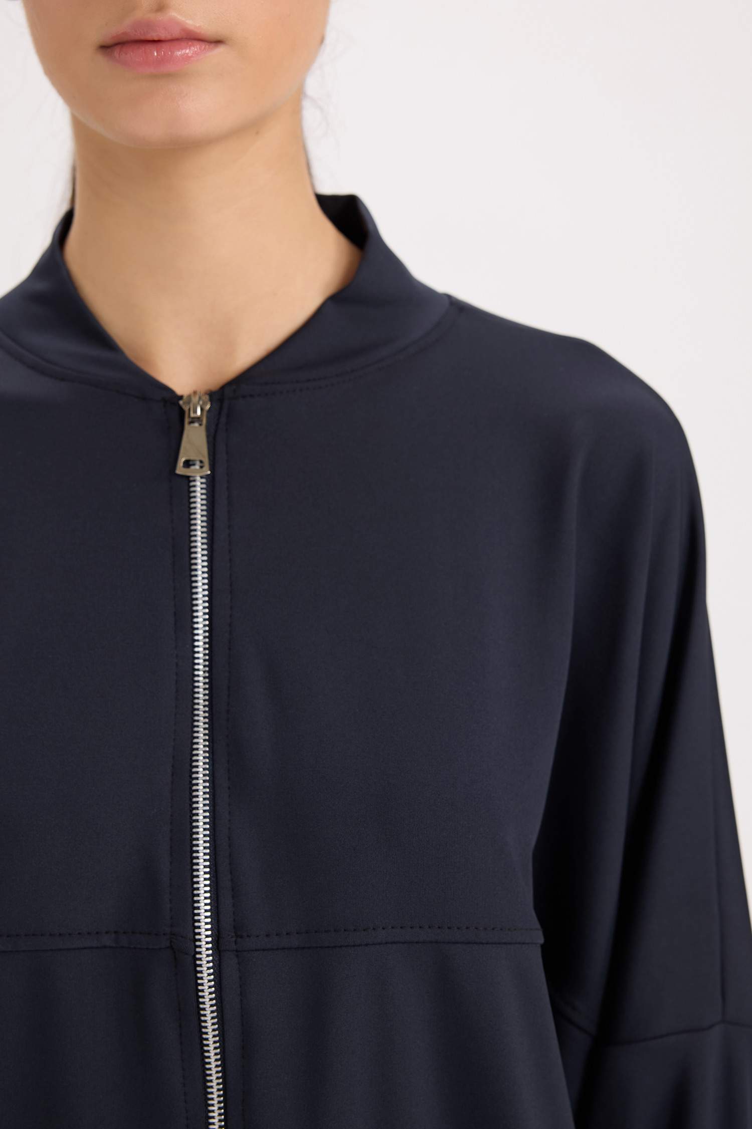 Kolej Yaka Fermuarlı Cepli Basic Düz Bomber Hırka