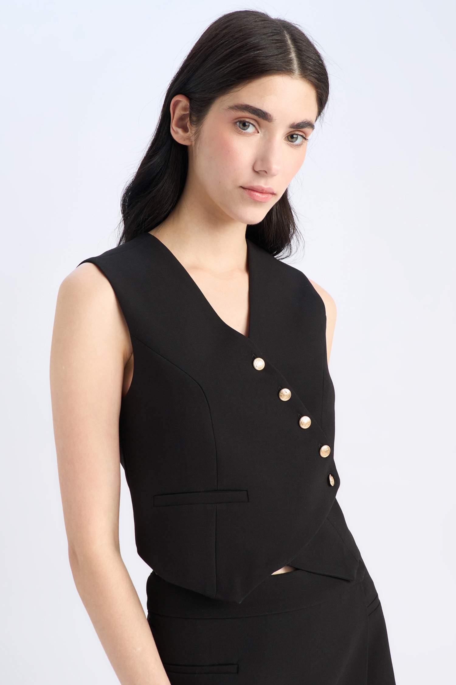 يلك غير متماثل بياخة V