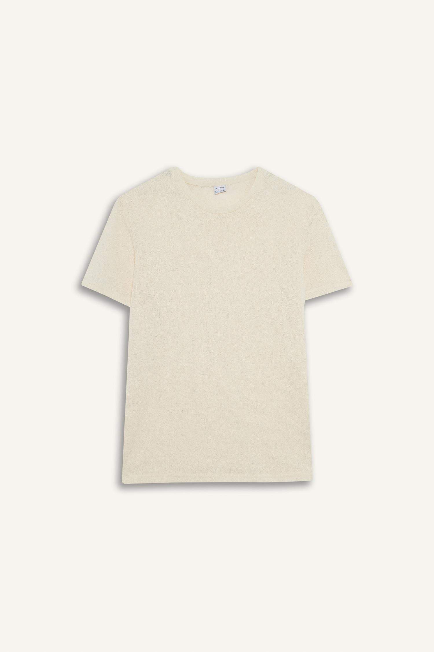 تيشيرت نص ردن بياخة مستديرة وقصة عادية