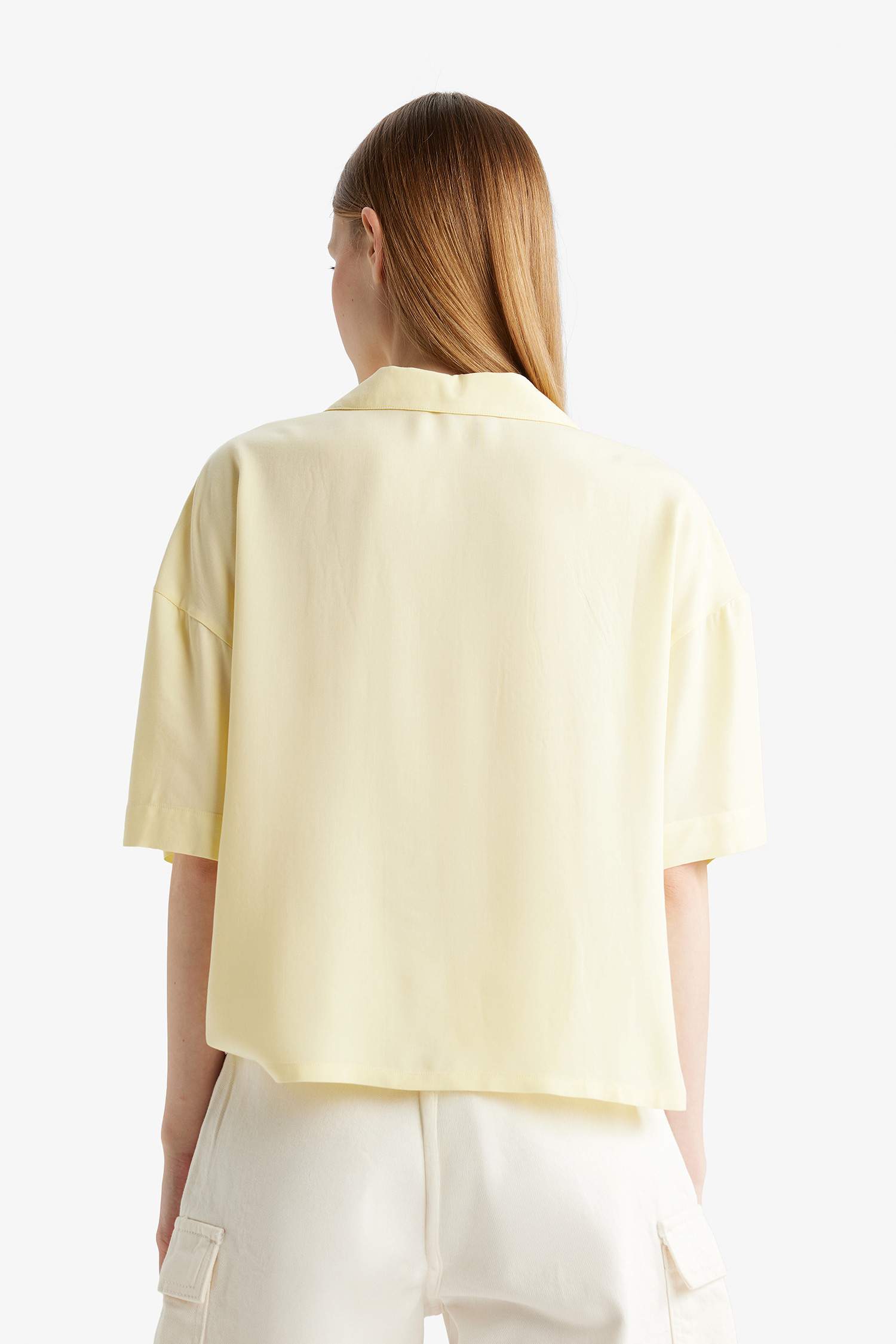 Cropped Fit Pajama Collar Short Sleeve Shirt