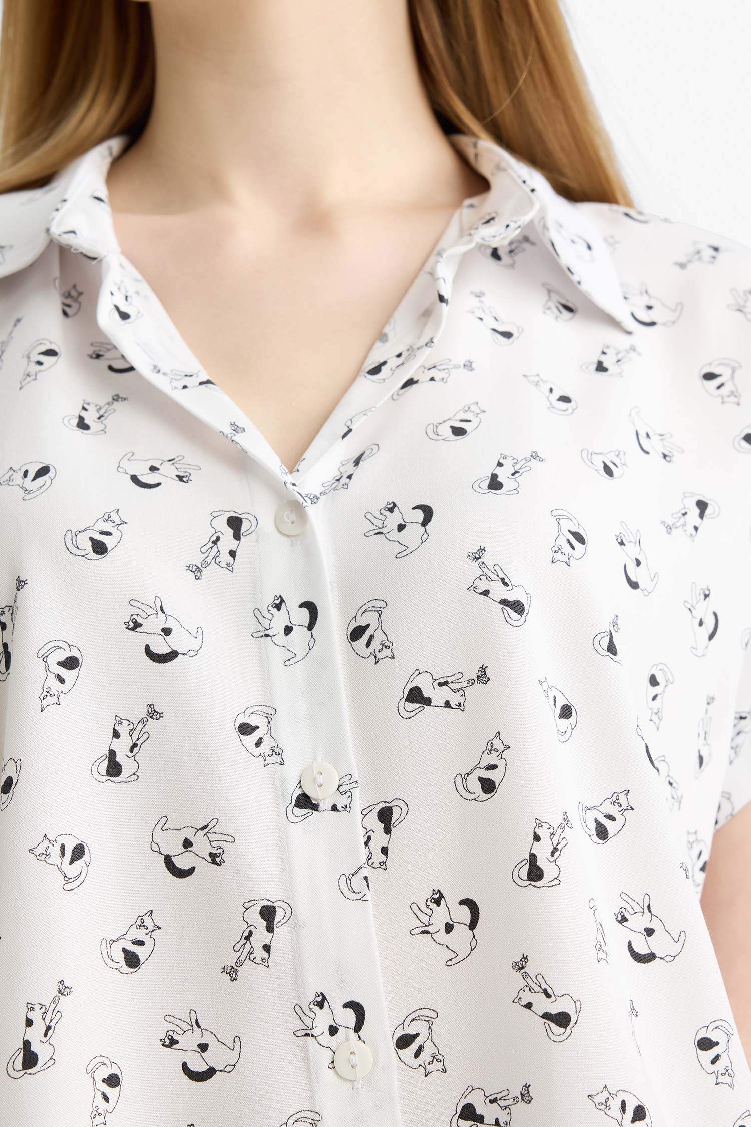 Regular Fit Shirt Collar Viscose Short Sleeve Shirt