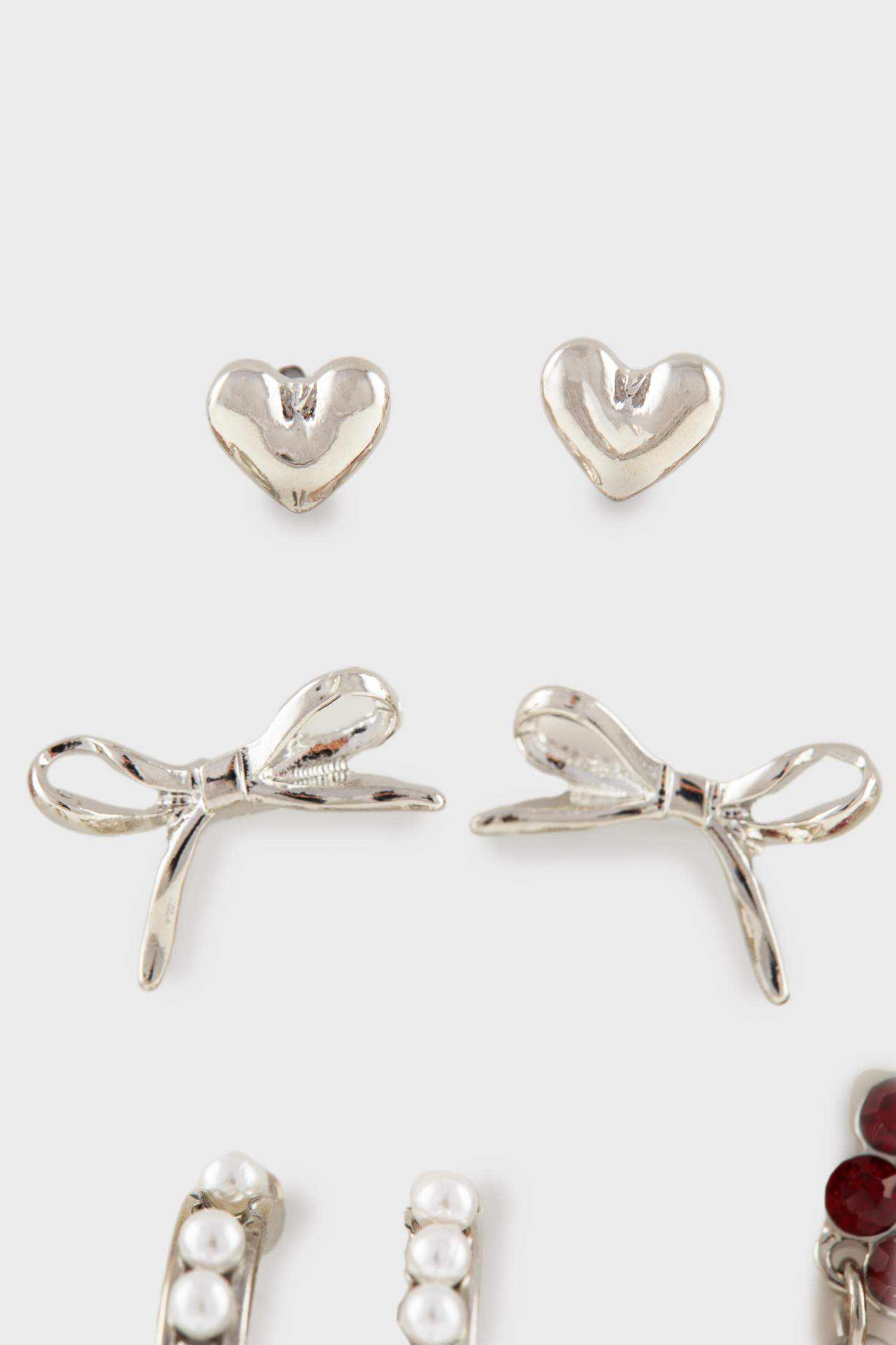 Kadın Kırmızı Detaylı 9'lu Silver Küpe