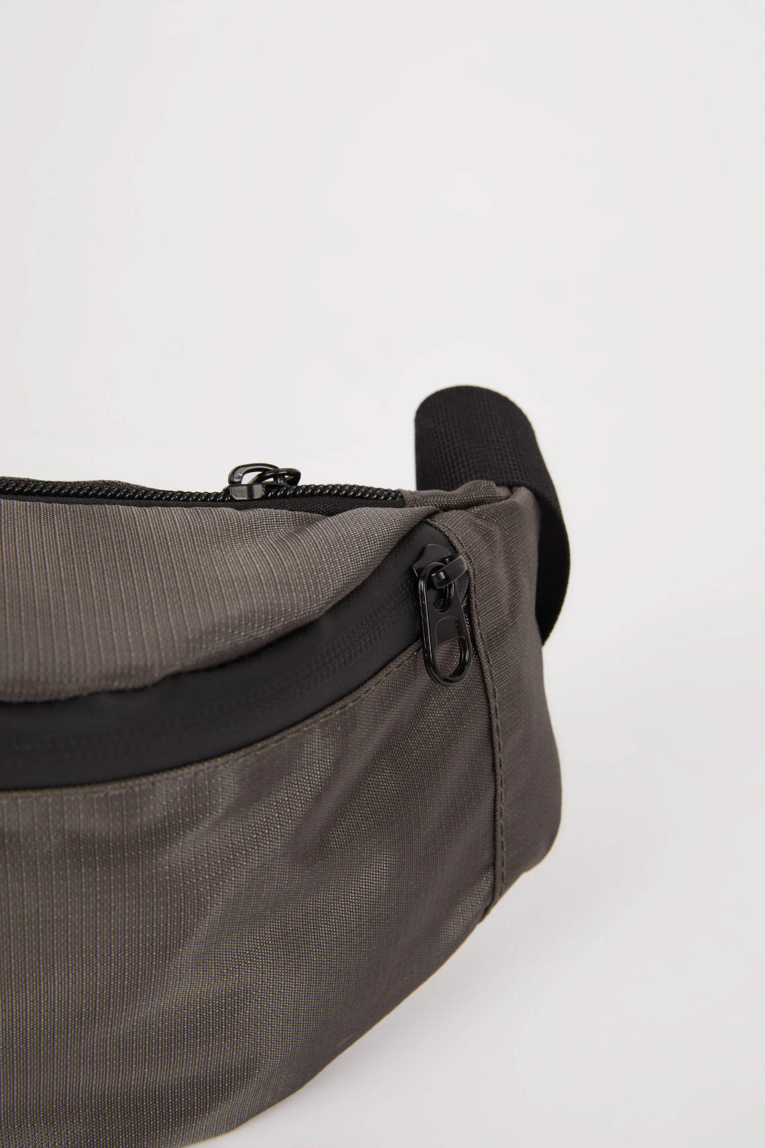 Sac banane pour homme