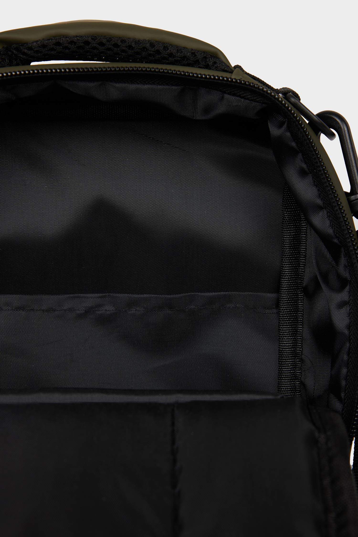 جنطة كروس بودي رجالي جلد صناعي