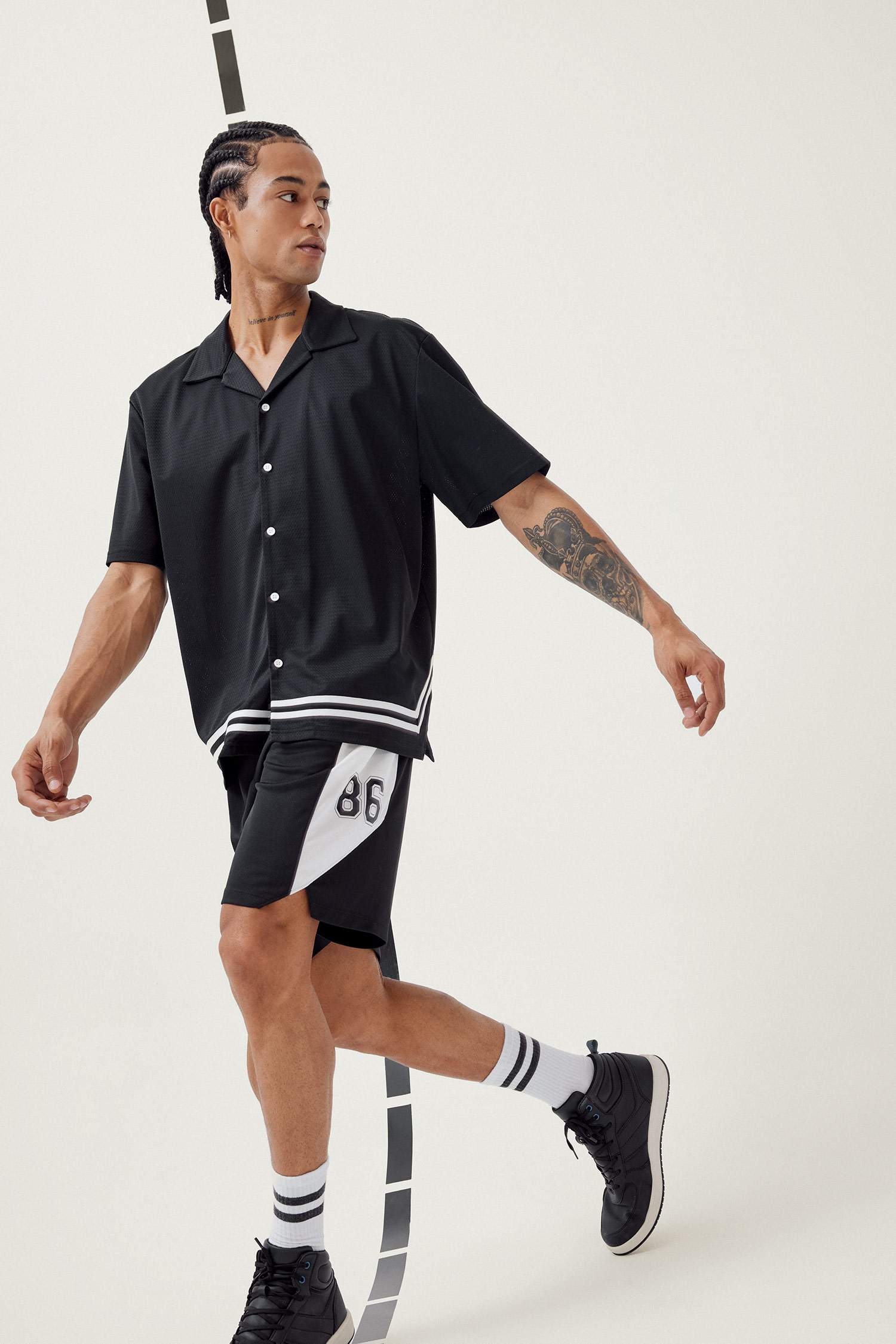 DeFactoFit Hızlı Kuruyan Oversize Geniş Kalıp Bisiklet Yaka Sırt Baskılı Sporcu Kısa Kollu Tişört