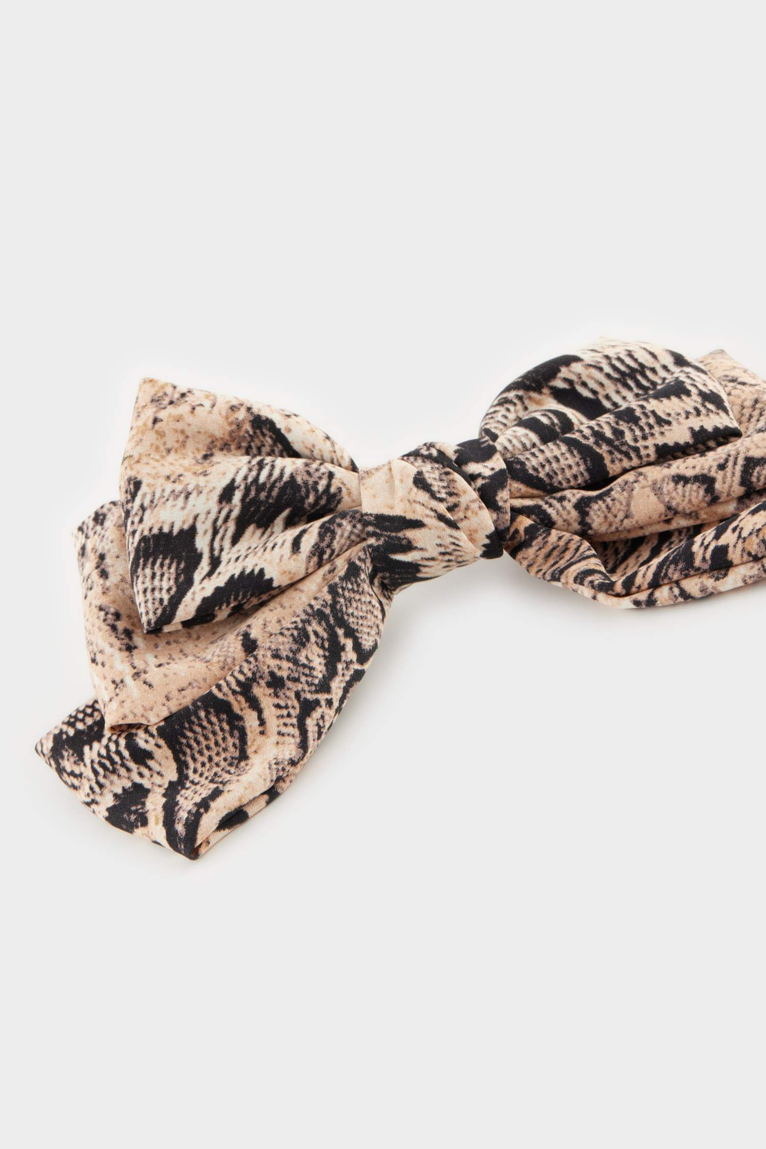 Kadın Leopar Desenli Kurdele Çıtçıtlı Toka