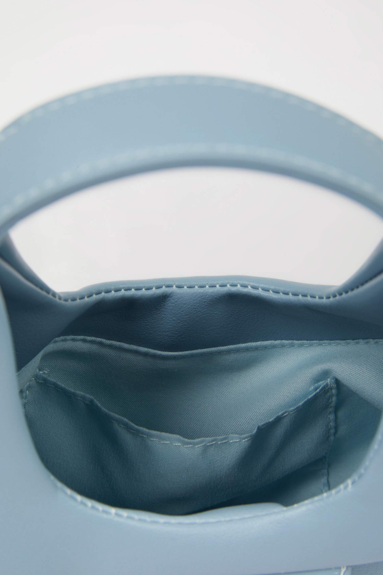 جنطة يد جلد صناعي