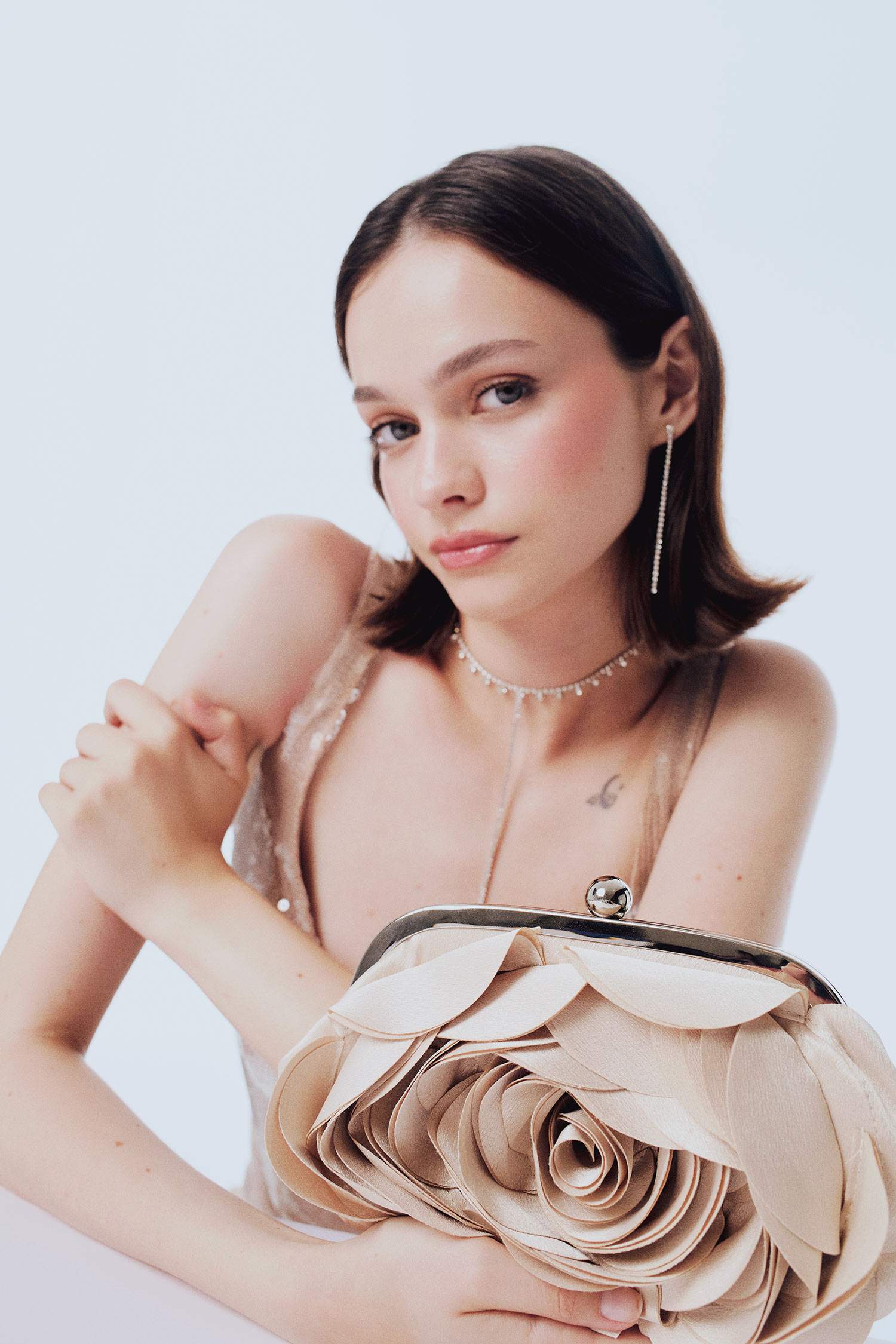 DCEY x DeFacto Kadın Saten Güllü El Çantası