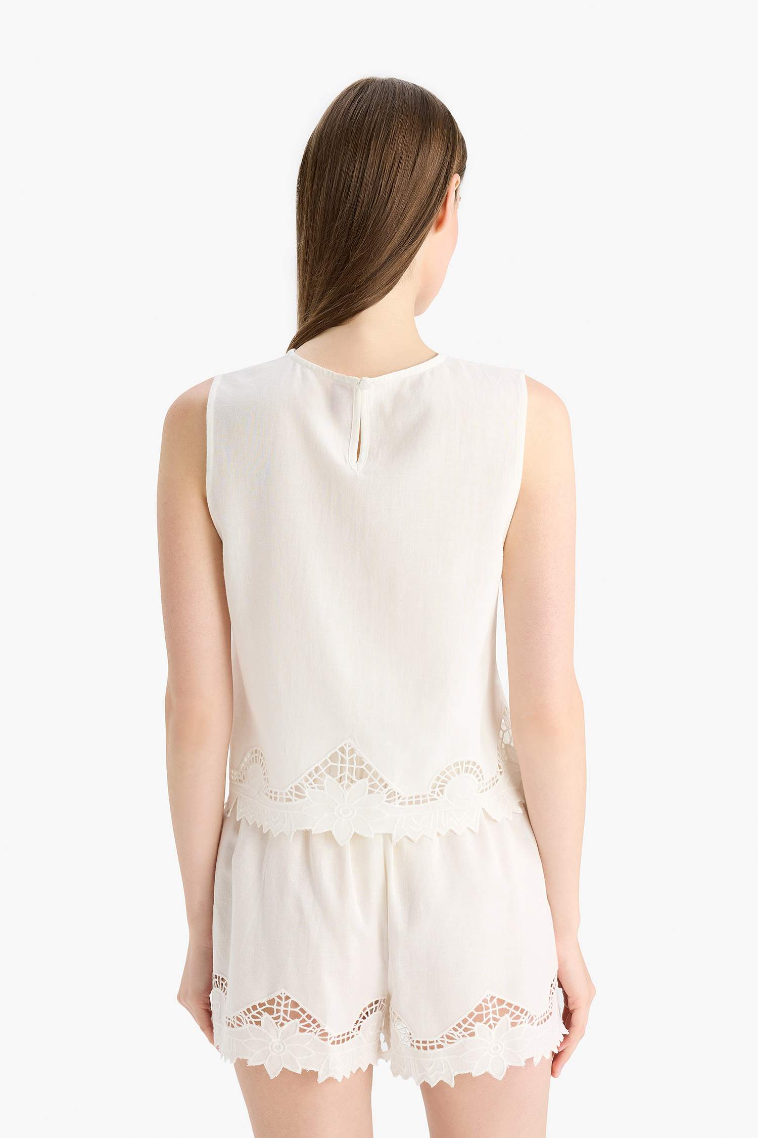 Regular Fit Pamuklu Kolsuz Üst