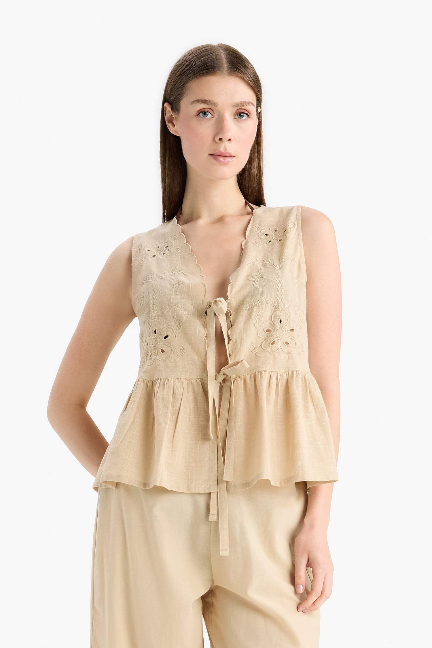 توب بحر مخرم قصة عادية من Fall in Love