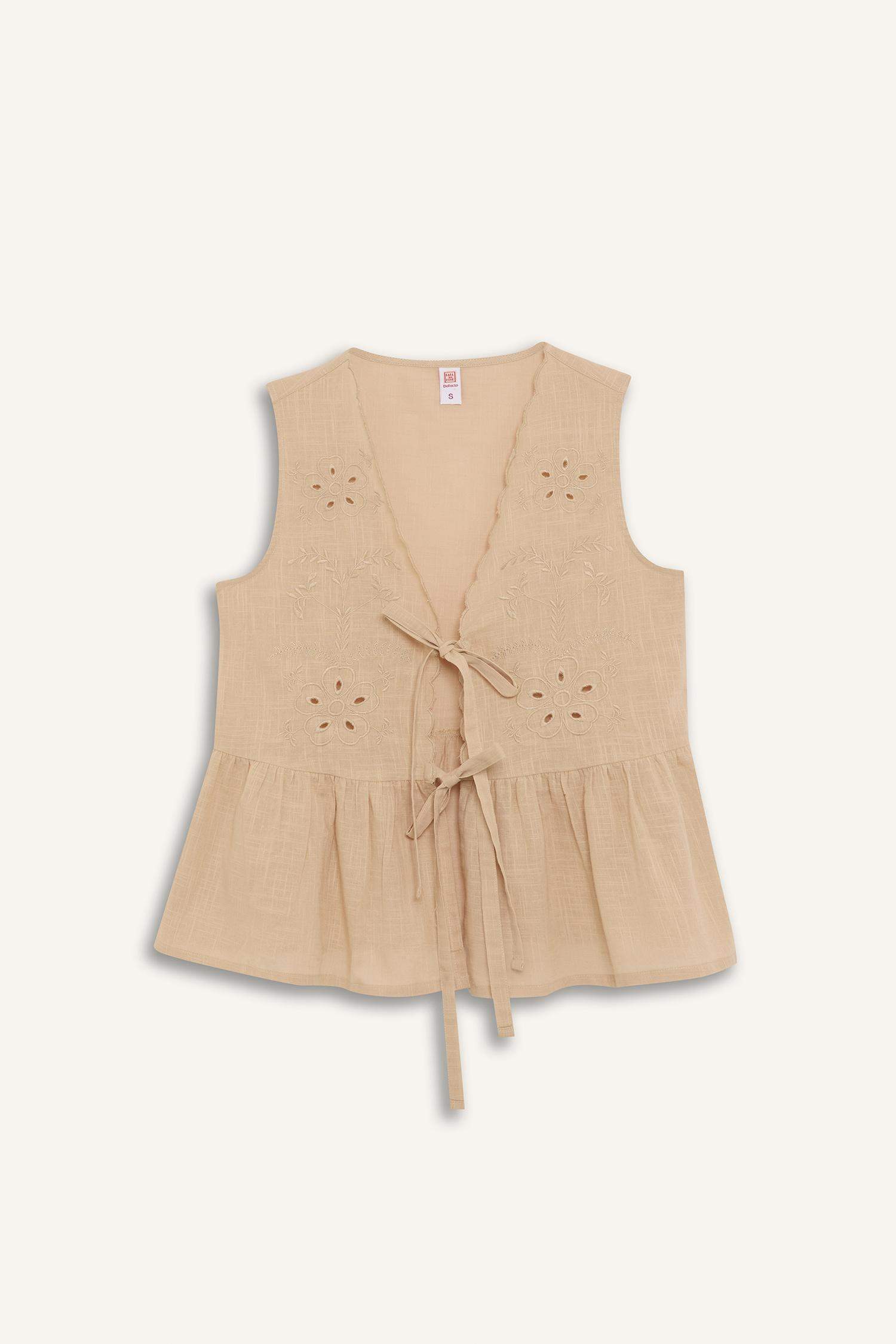 توب بحر مخرم قصة عادية من Fall in Love