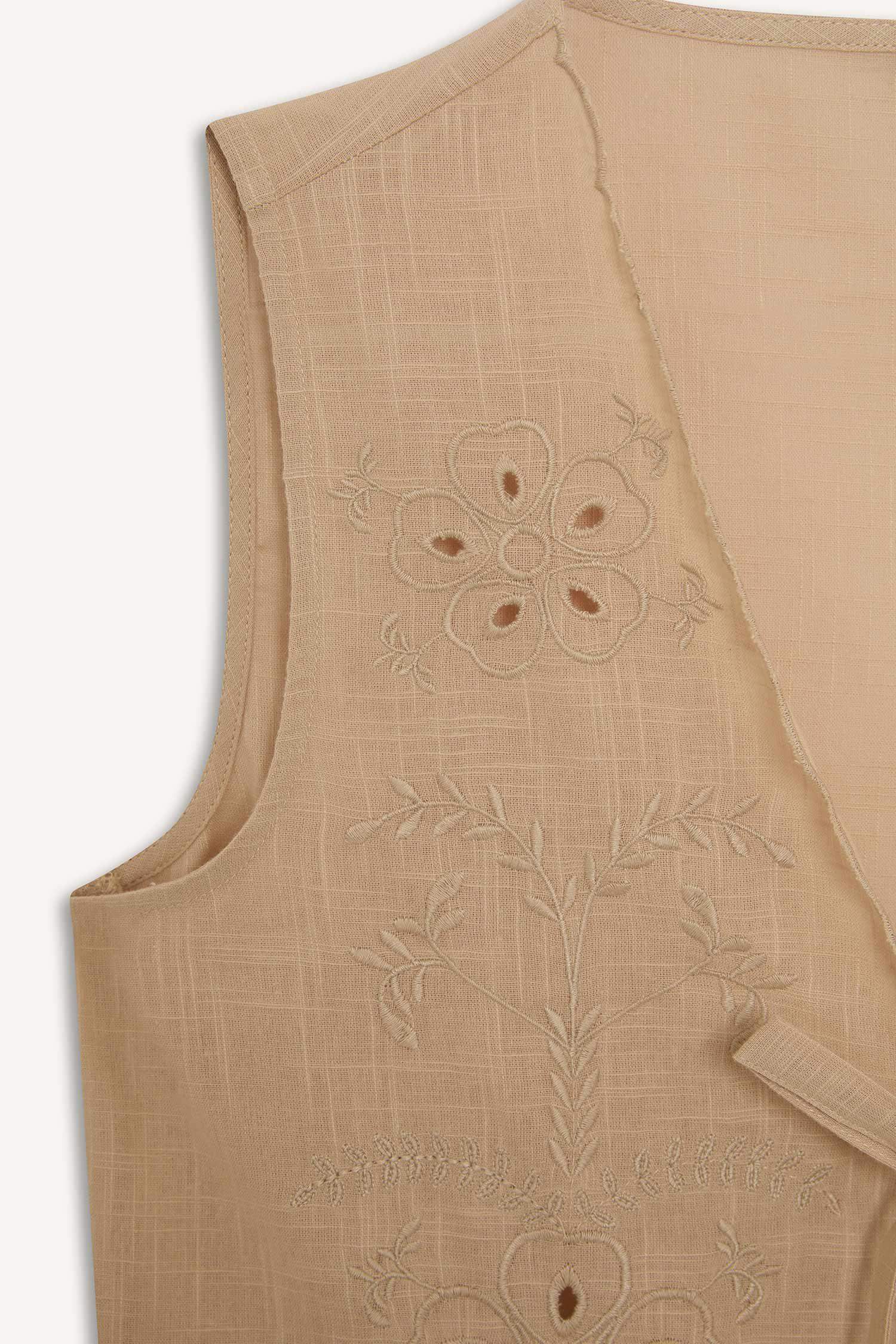 توب بحر مخرم قصة عادية من Fall in Love