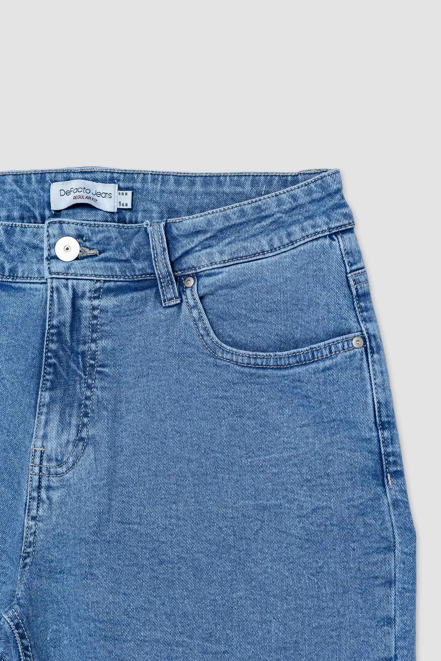 شورت جينز قصة عادية