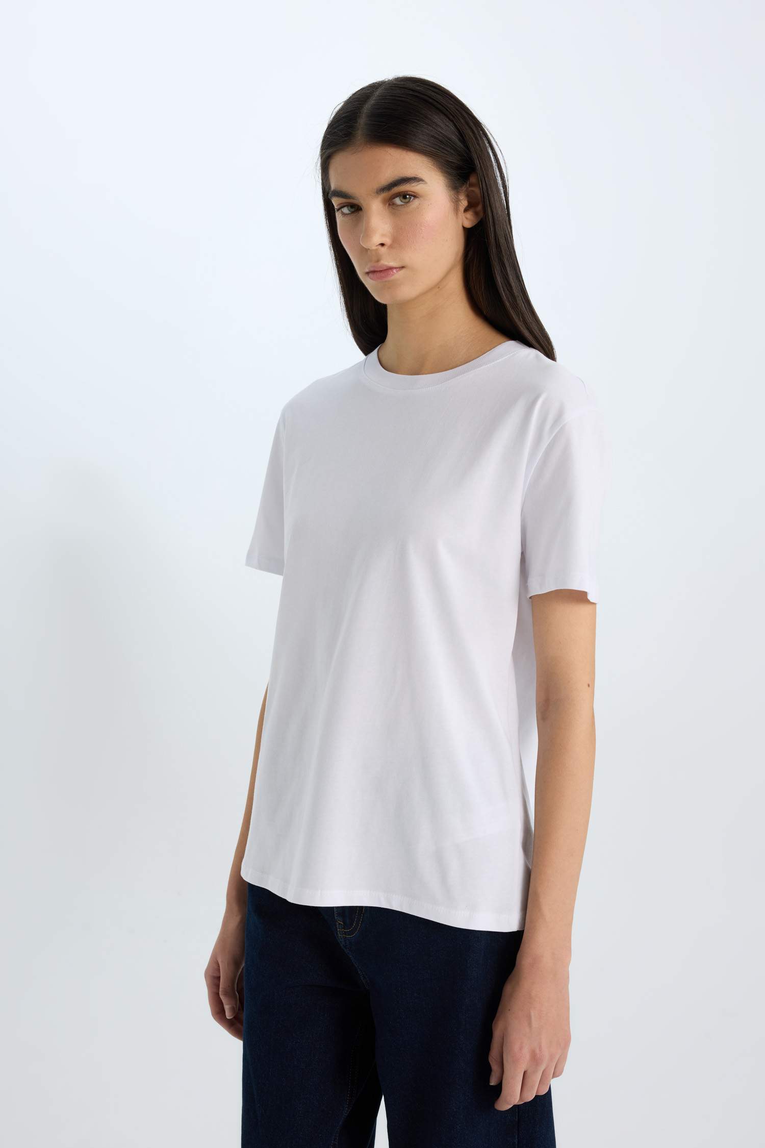 T-shirt basique blanc à col rond et à manches courtes Coupe Relax