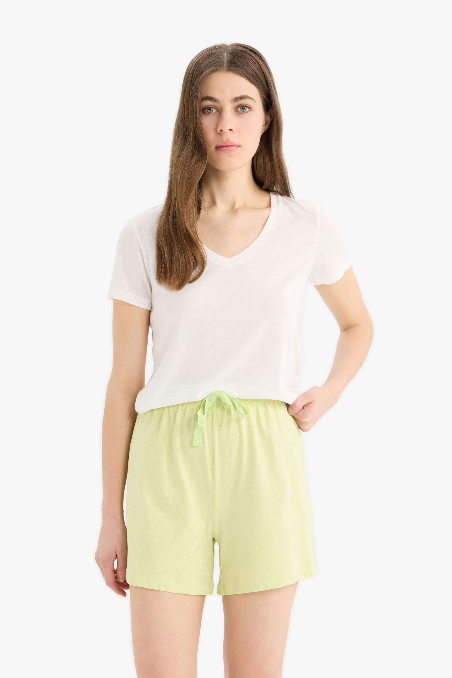 شورت قصة عادية من Fall in Love