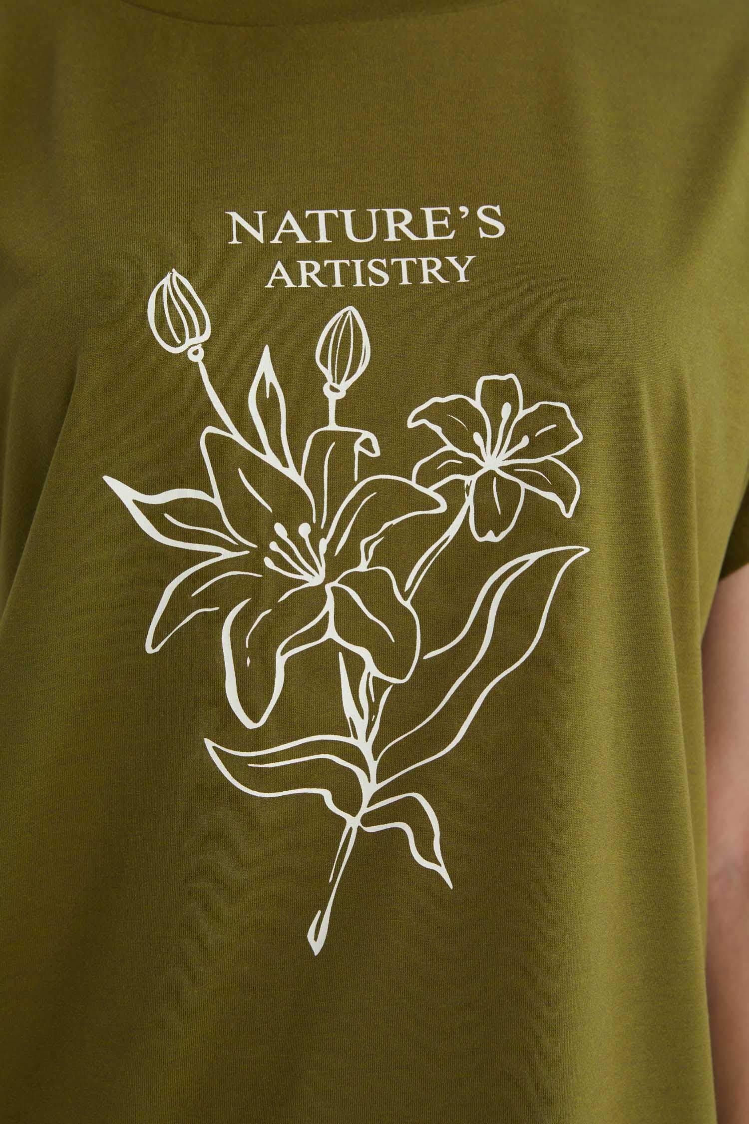 Traditional Regular Fit Crew Neck Casual T-Shirt