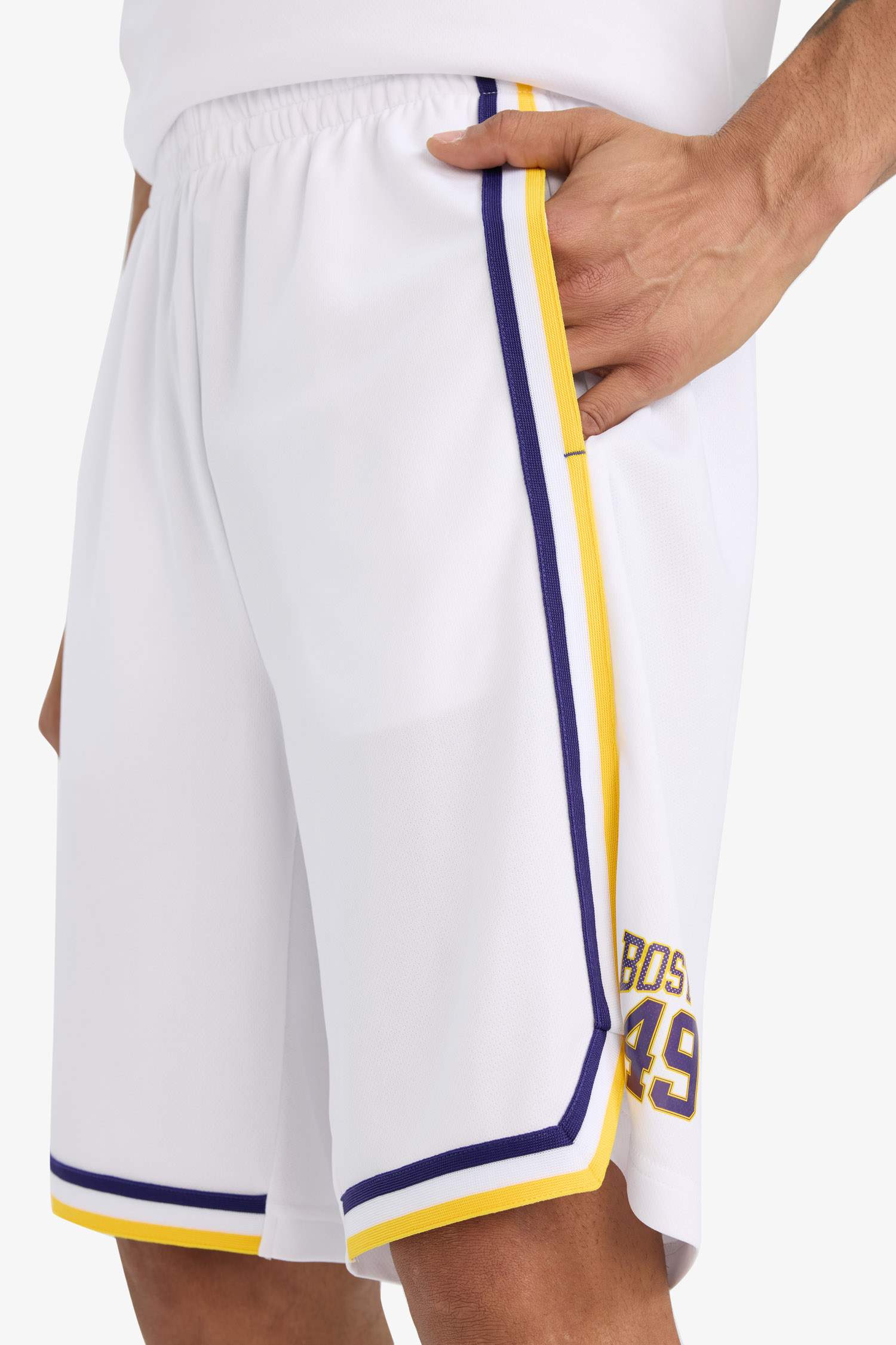 شورت رياضي قصة عادية سريع الجفاف من DeFactoFit