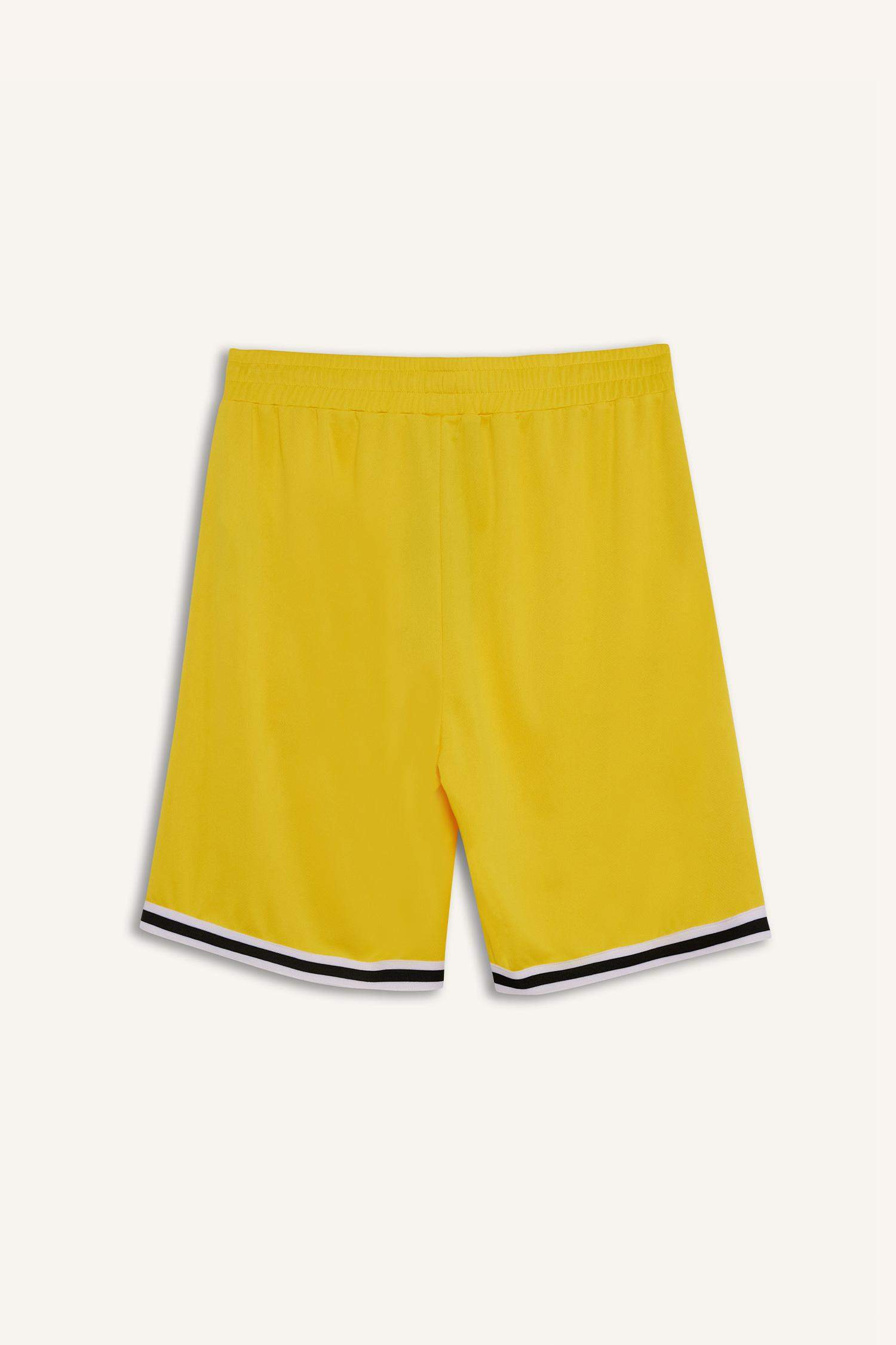 شورت رياضي قصة عادية سريع الجفاف من DeFactoFit