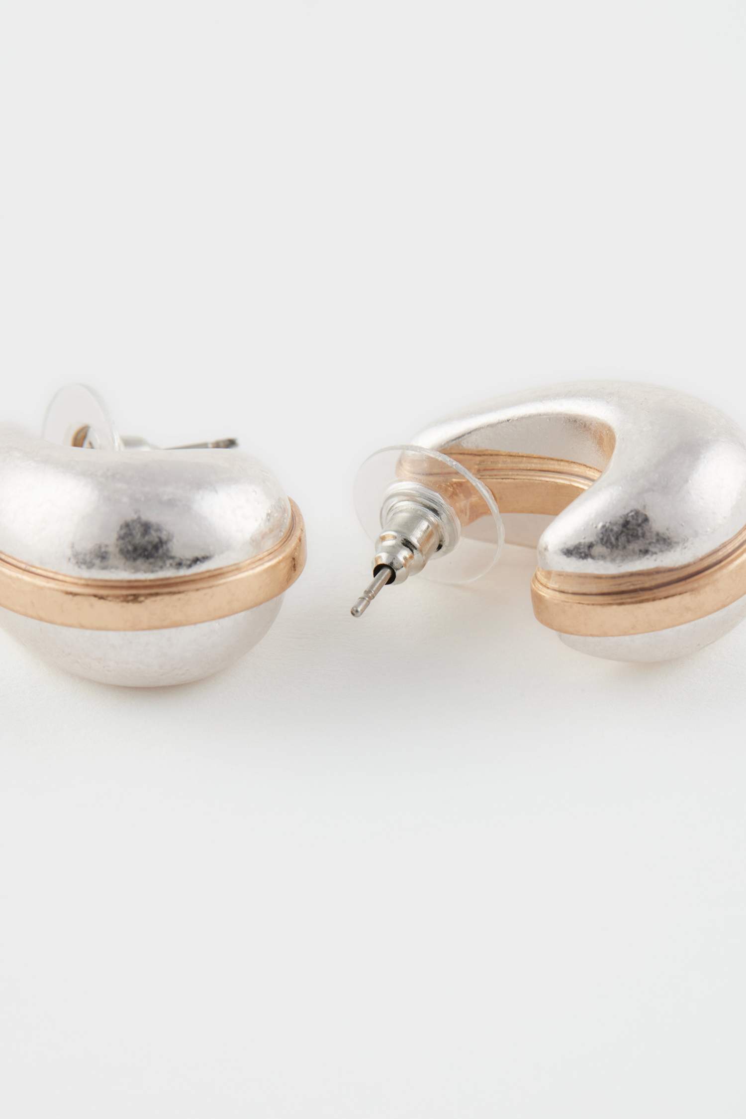 Әйелдерге 3 сырға