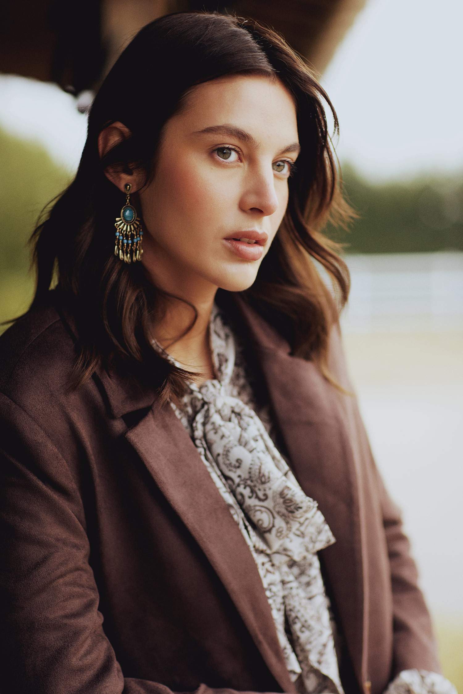 Kadın Sallantılı Mavi Taşlı Kadın Gold Küpe